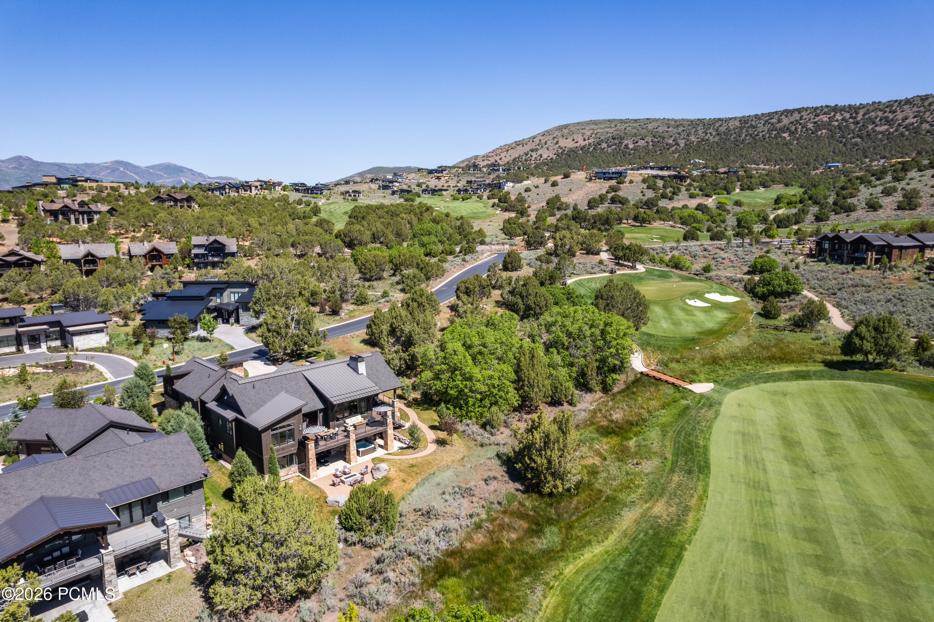 686 N Red Mountain Court