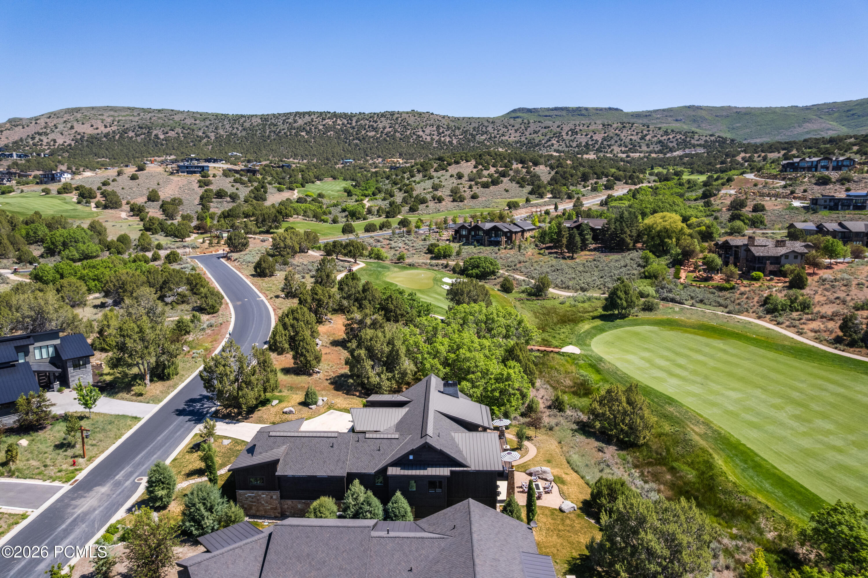 686 N Red Mountain Court