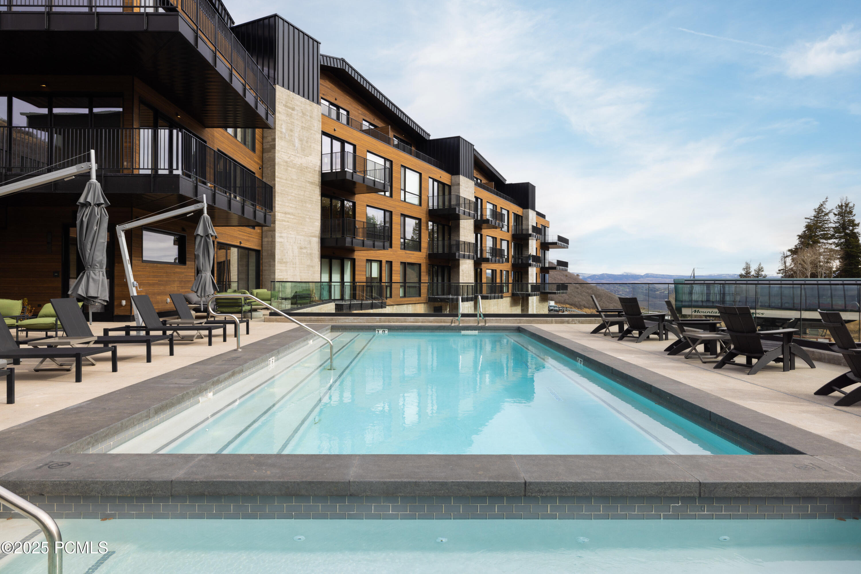 3267 W Deer Hollow Road 2402
