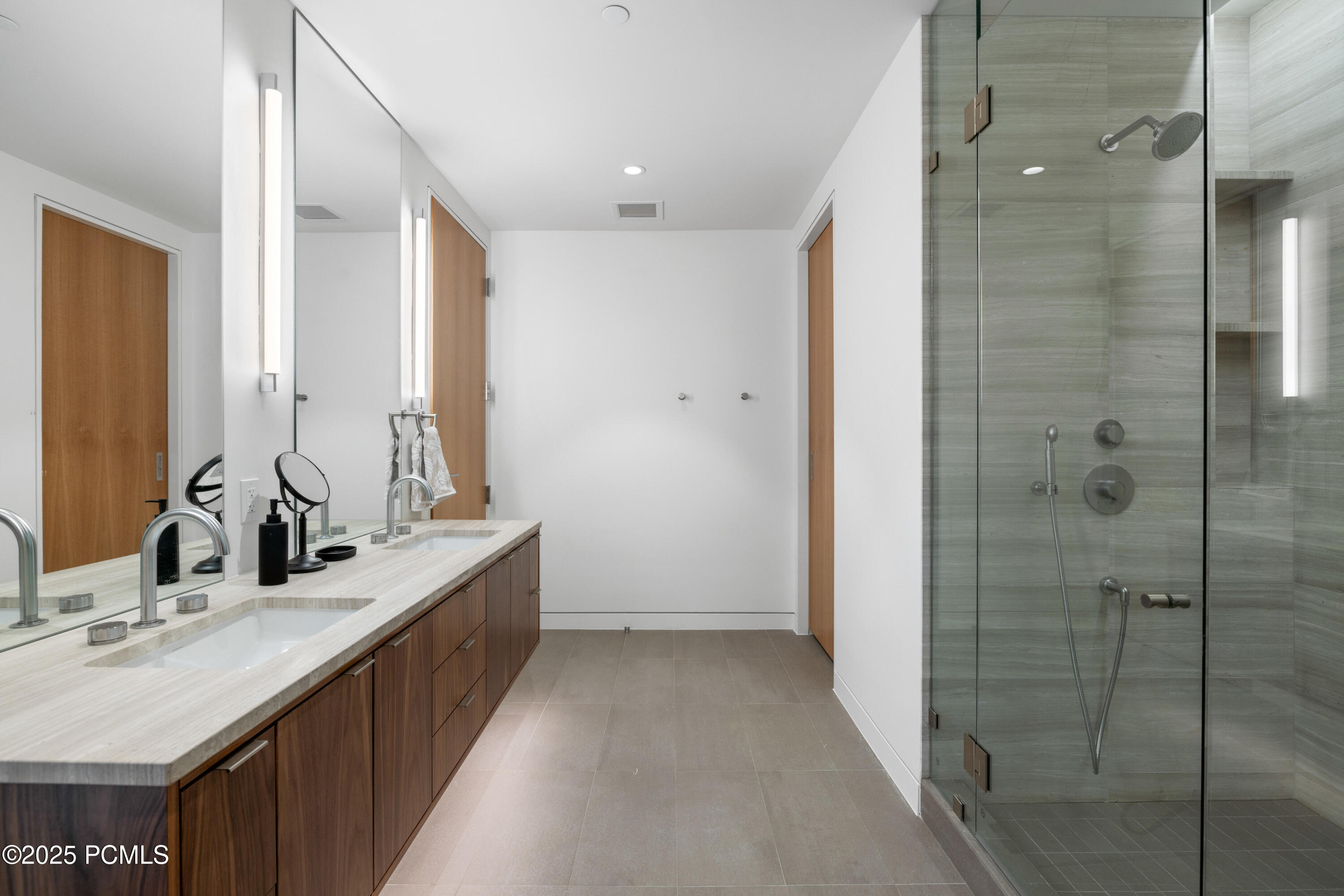 3267 W Deer Hollow Road 2402