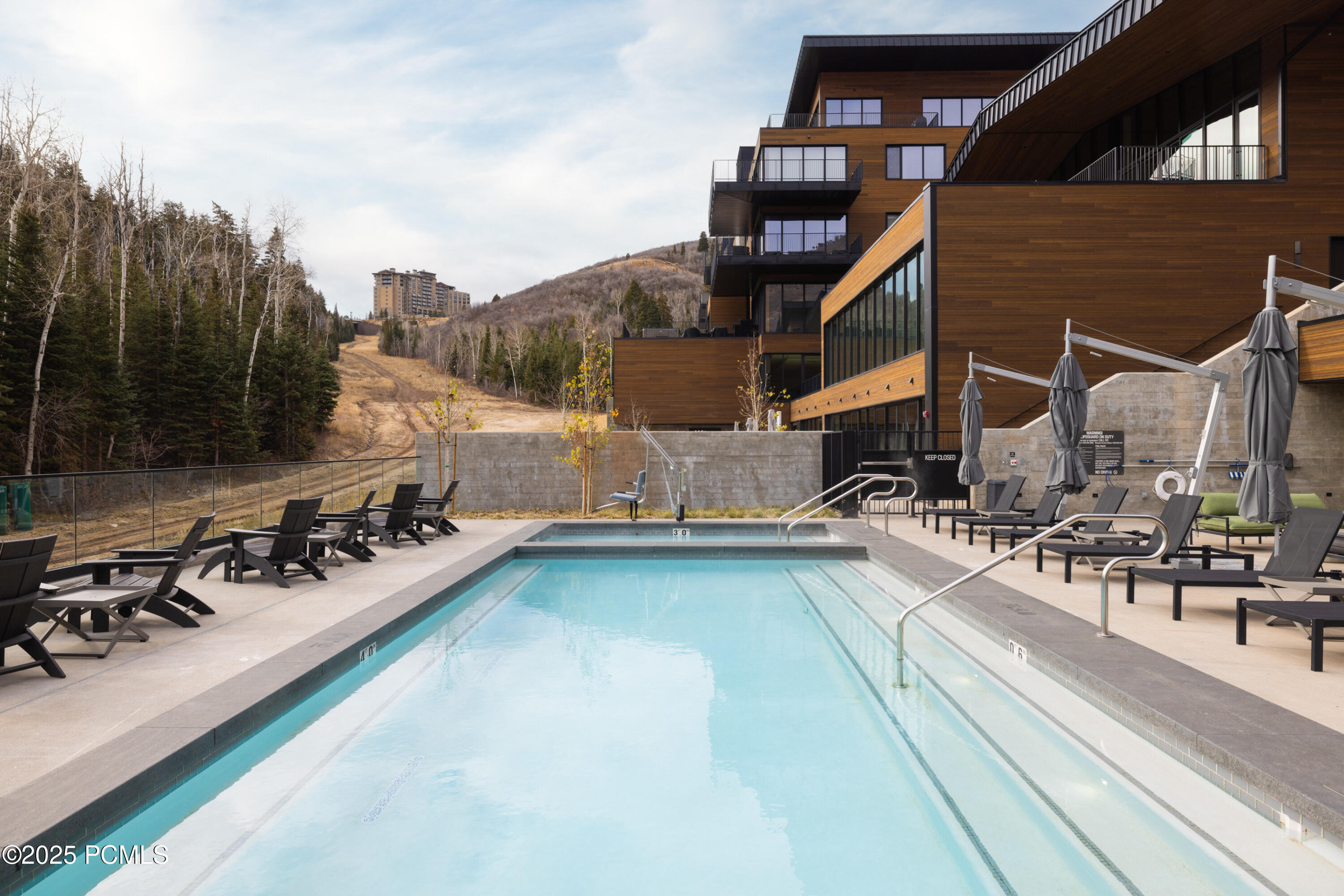 3267 W Deer Hollow Road 2402