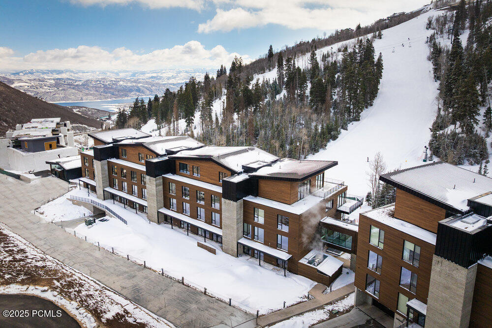 3267 W Deer Hollow Road 2402