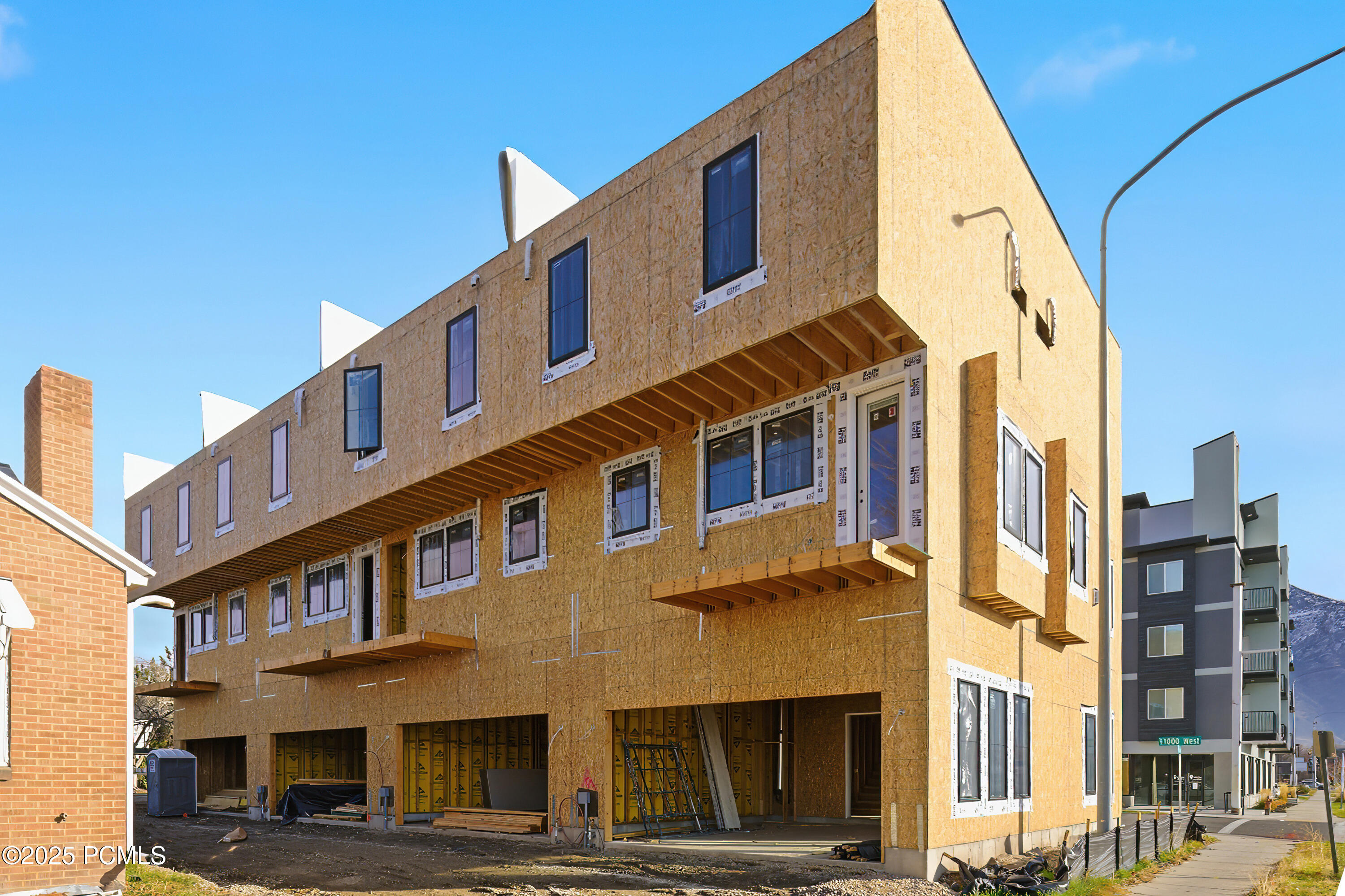17 N 1000 West