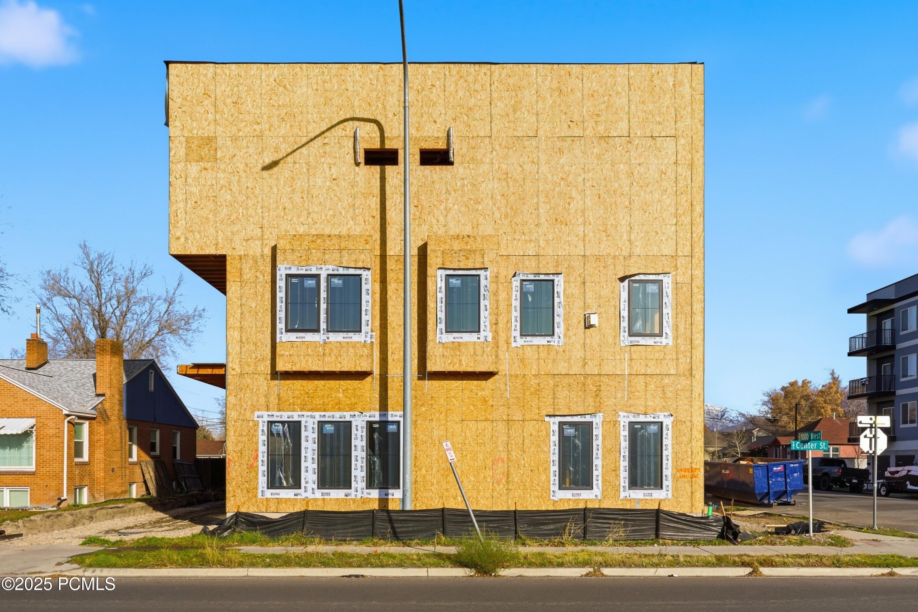 17 N 1000 West