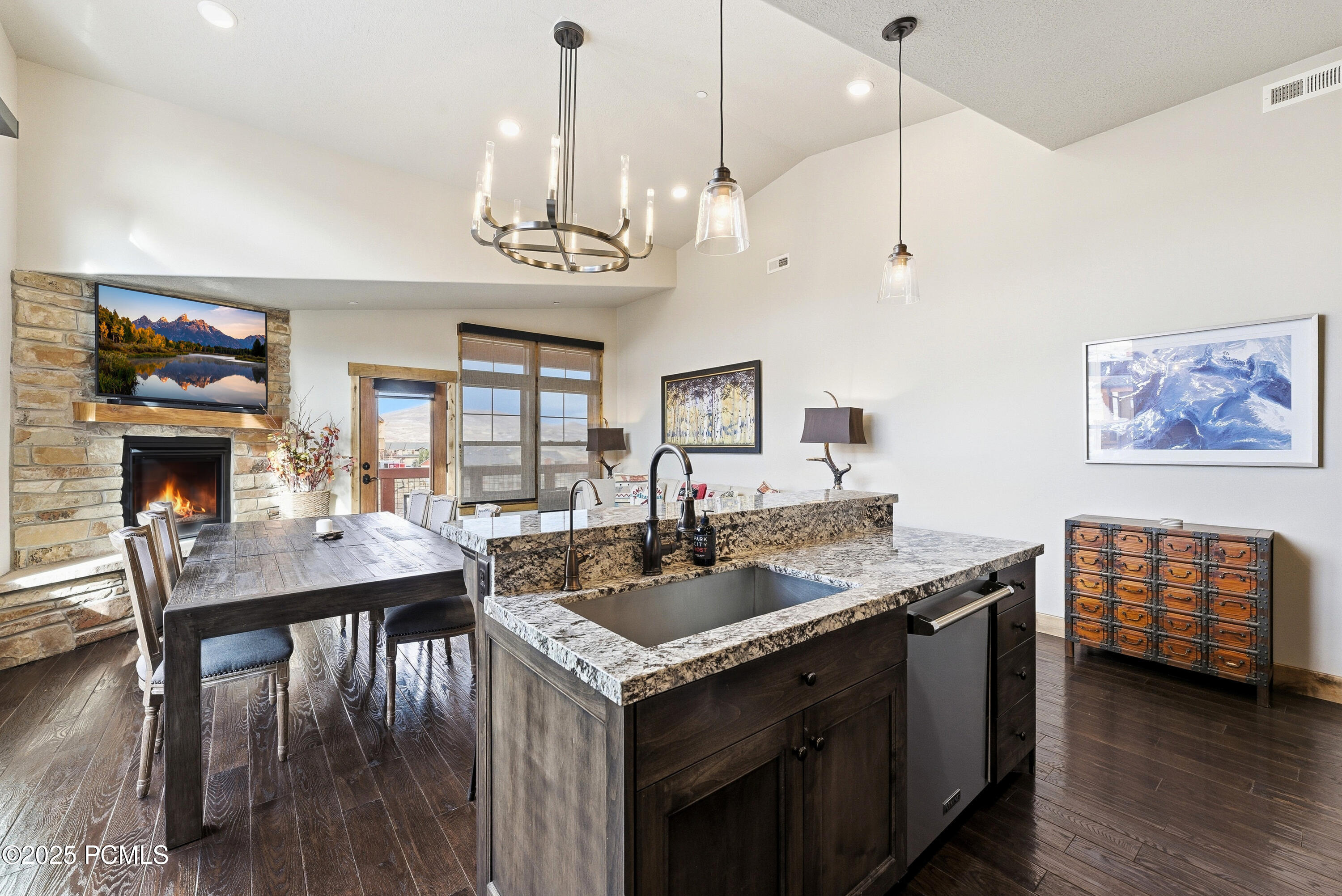 1288 Deer Park Circle 302