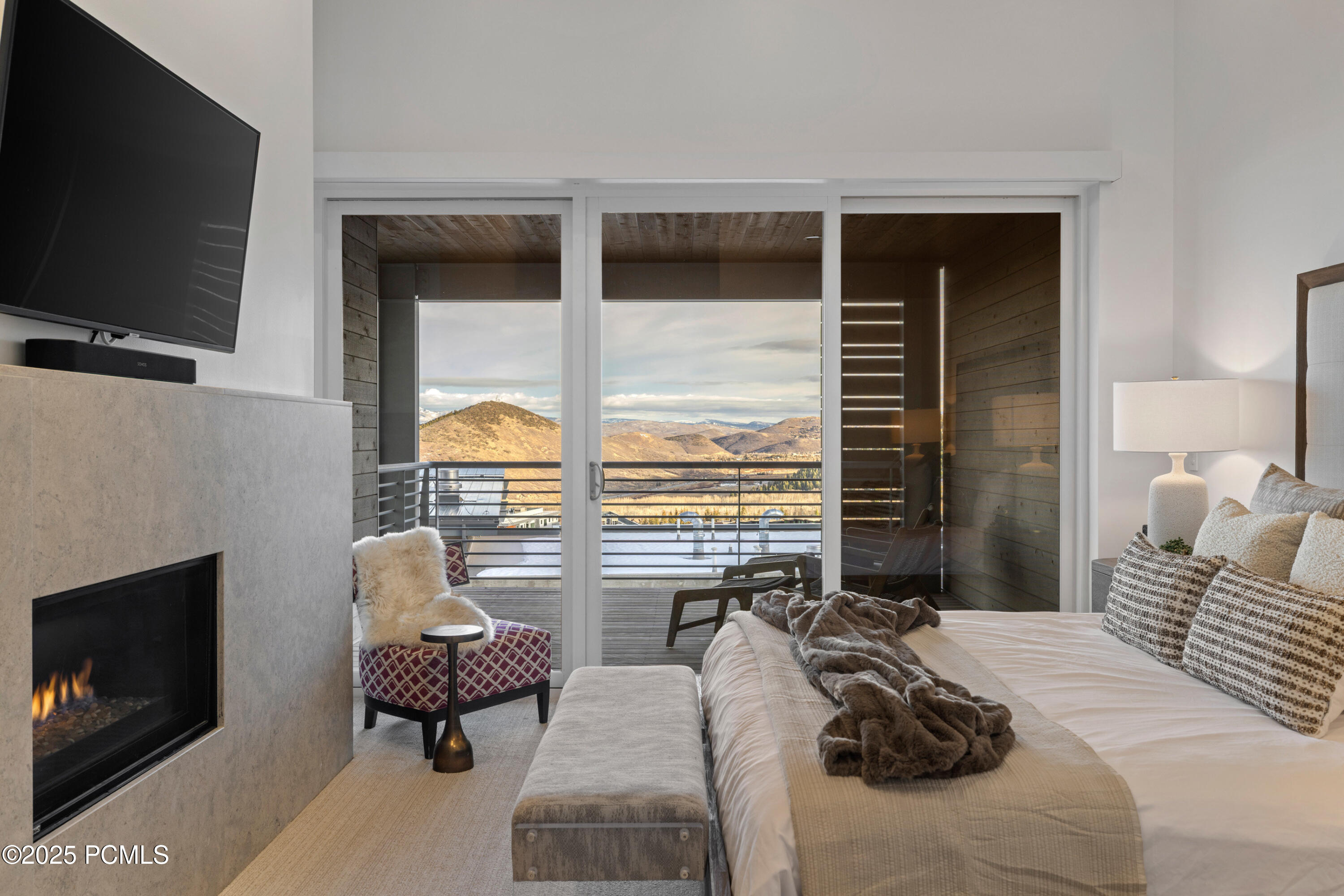 2752 W High Mountain Road 503