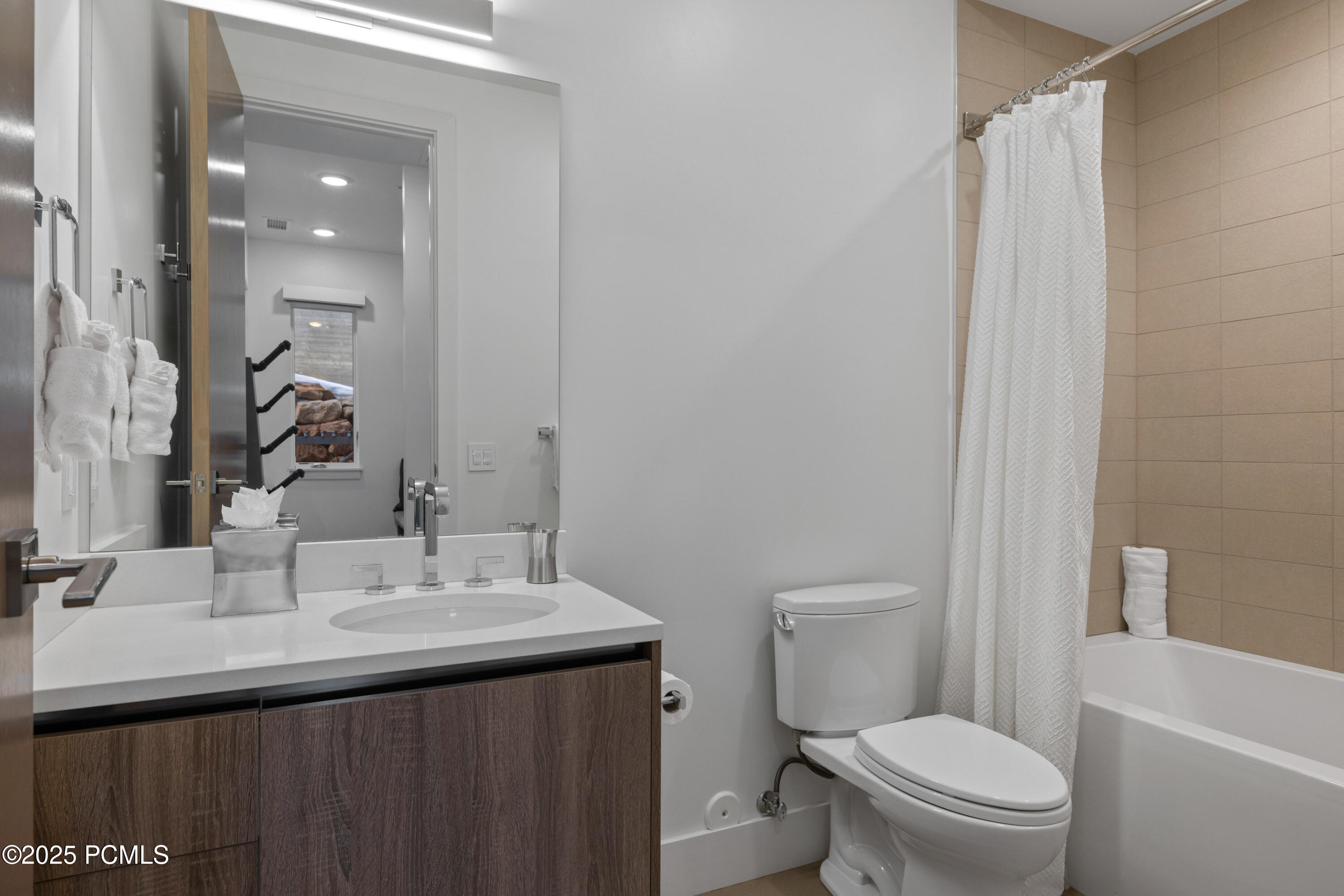 2752 W High Mountain Road 503