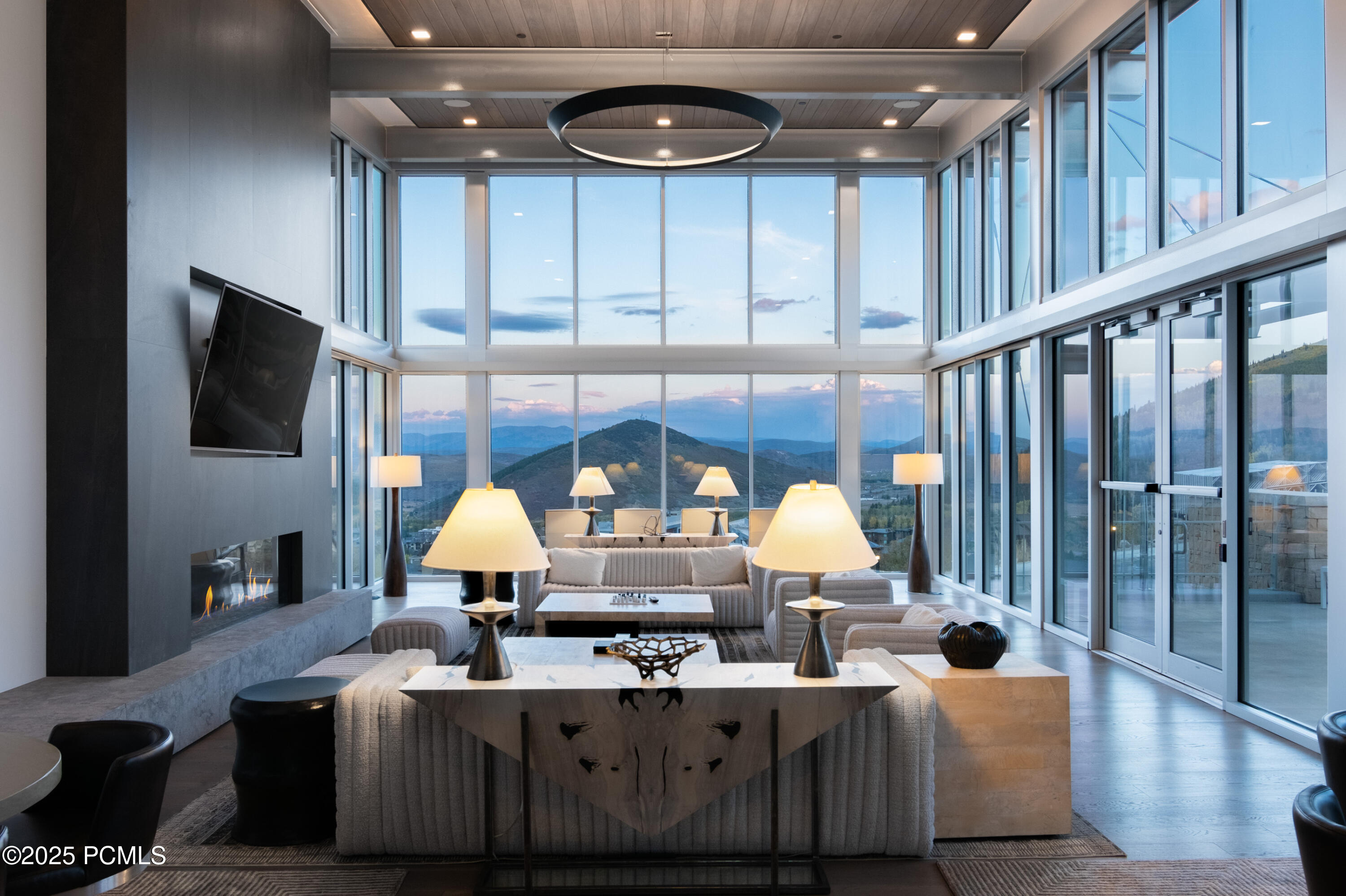 2752 W High Mountain Road 503