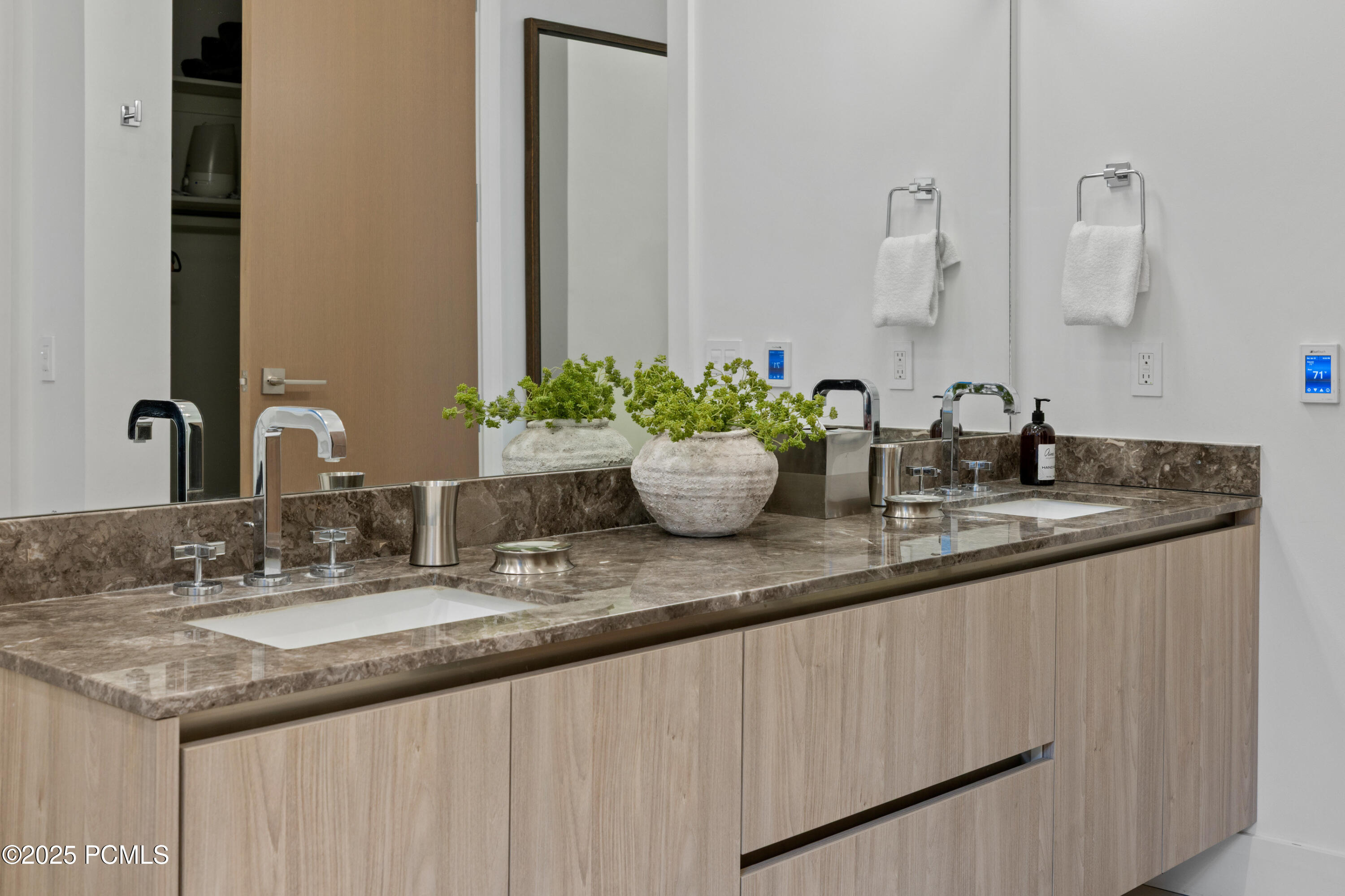 2752 W High Mountain Road 503