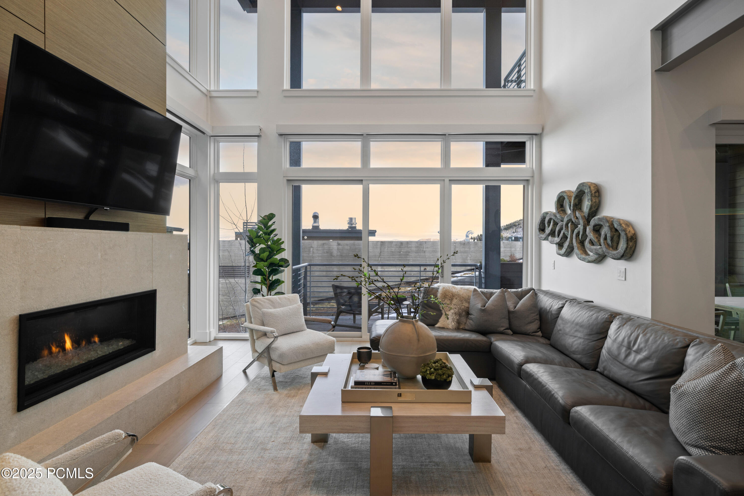 2752 W High Mountain Road 503