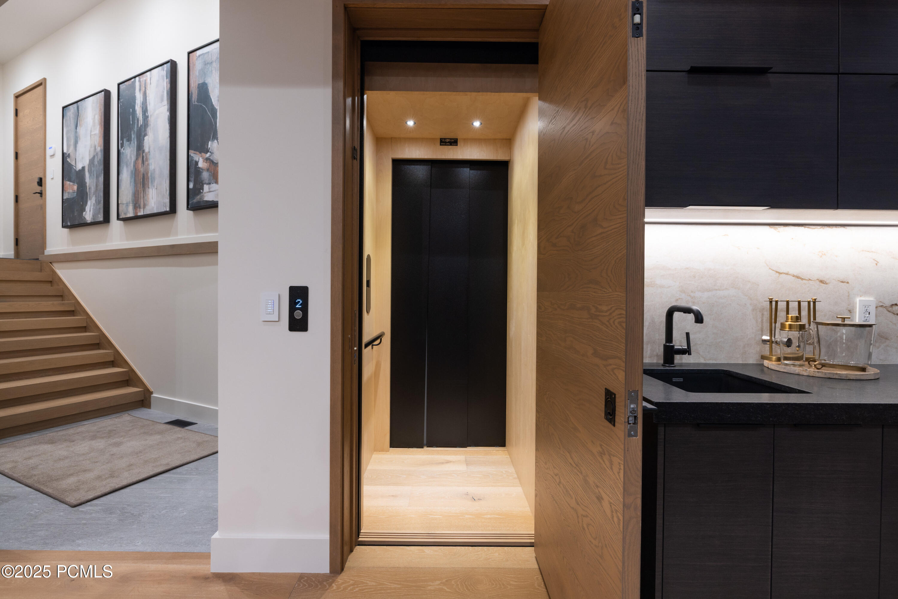 8939 Moonshadow Court