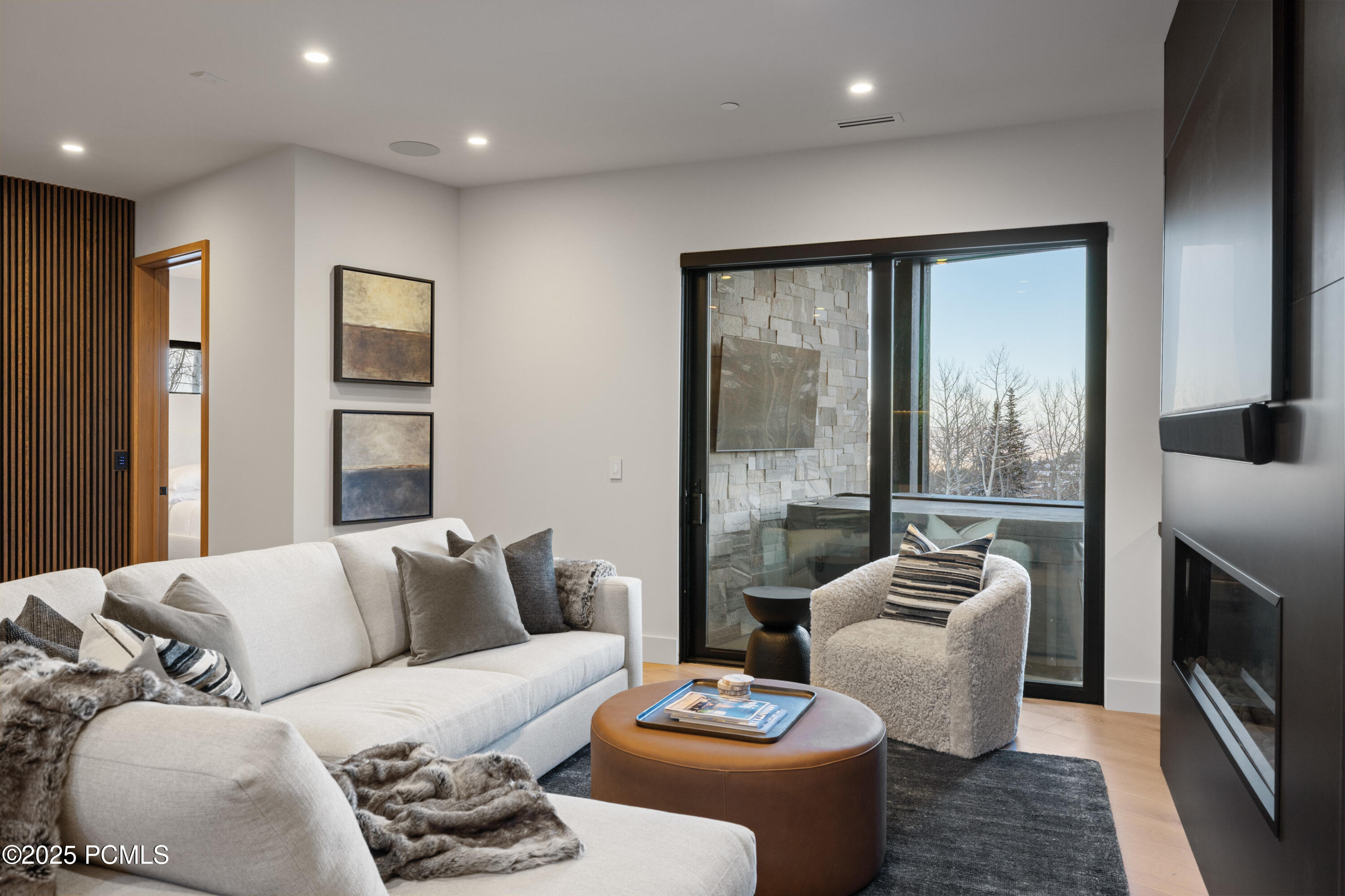 8939 Moonshadow Court