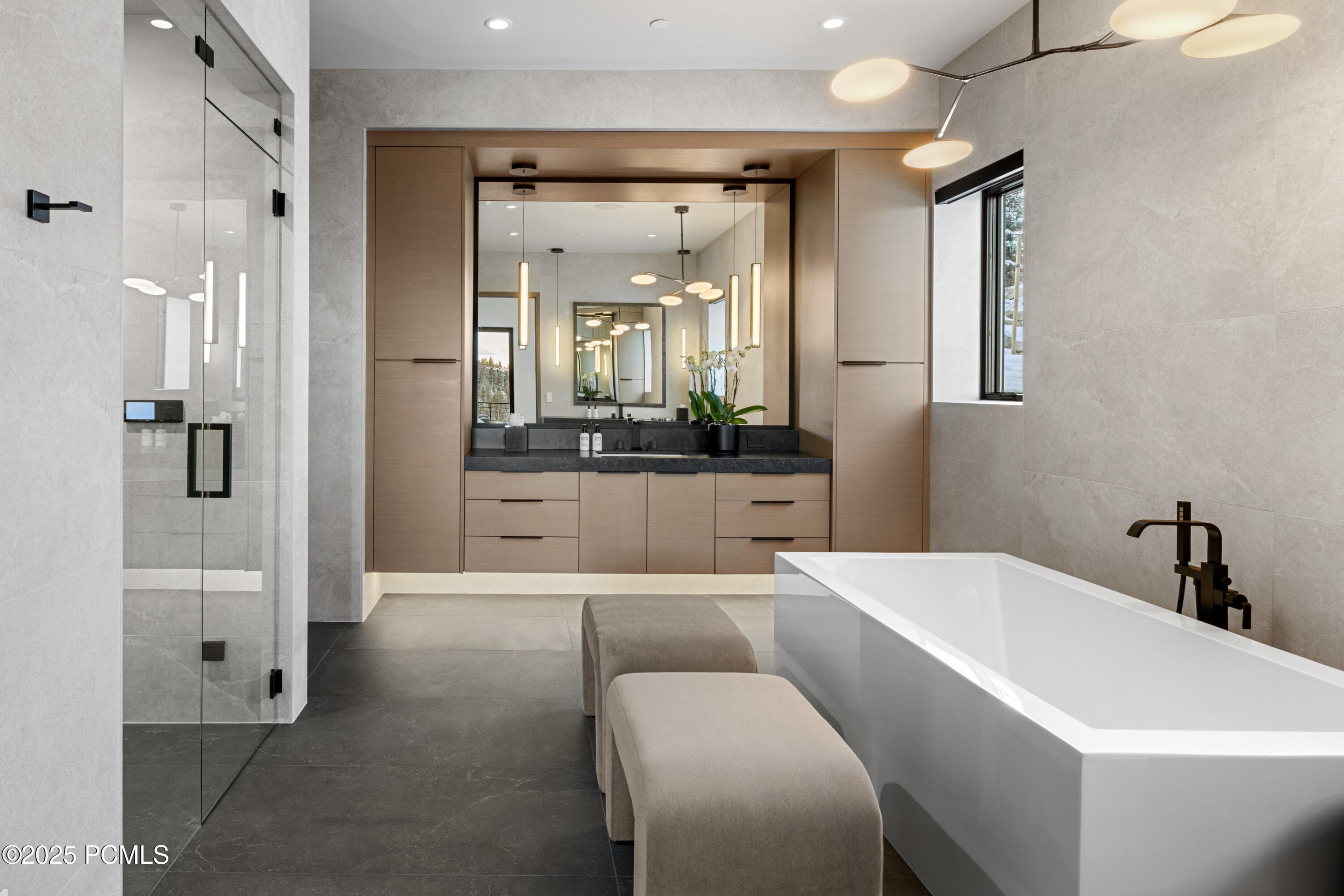 8939 Moonshadow Court