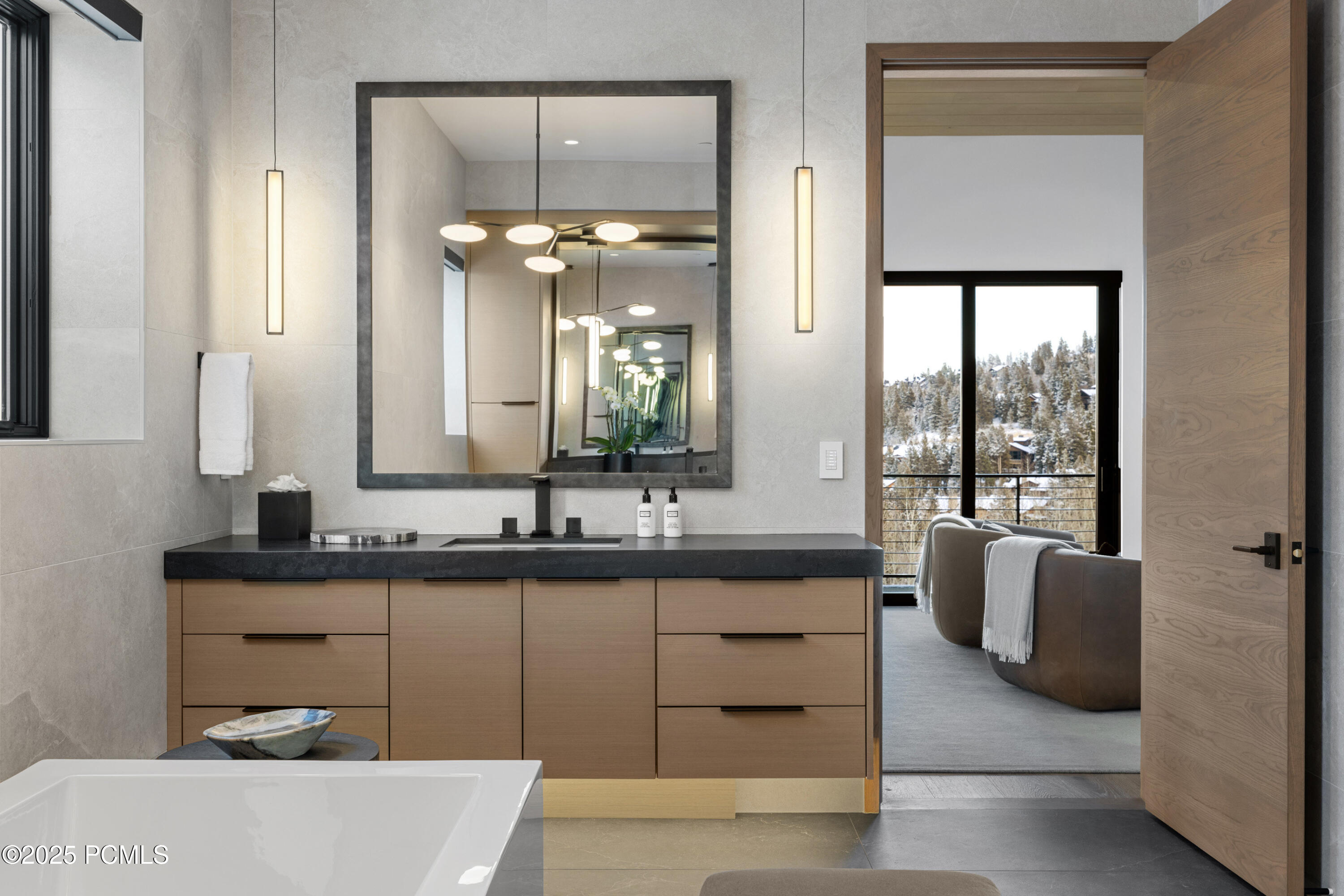 8939 Moonshadow Court