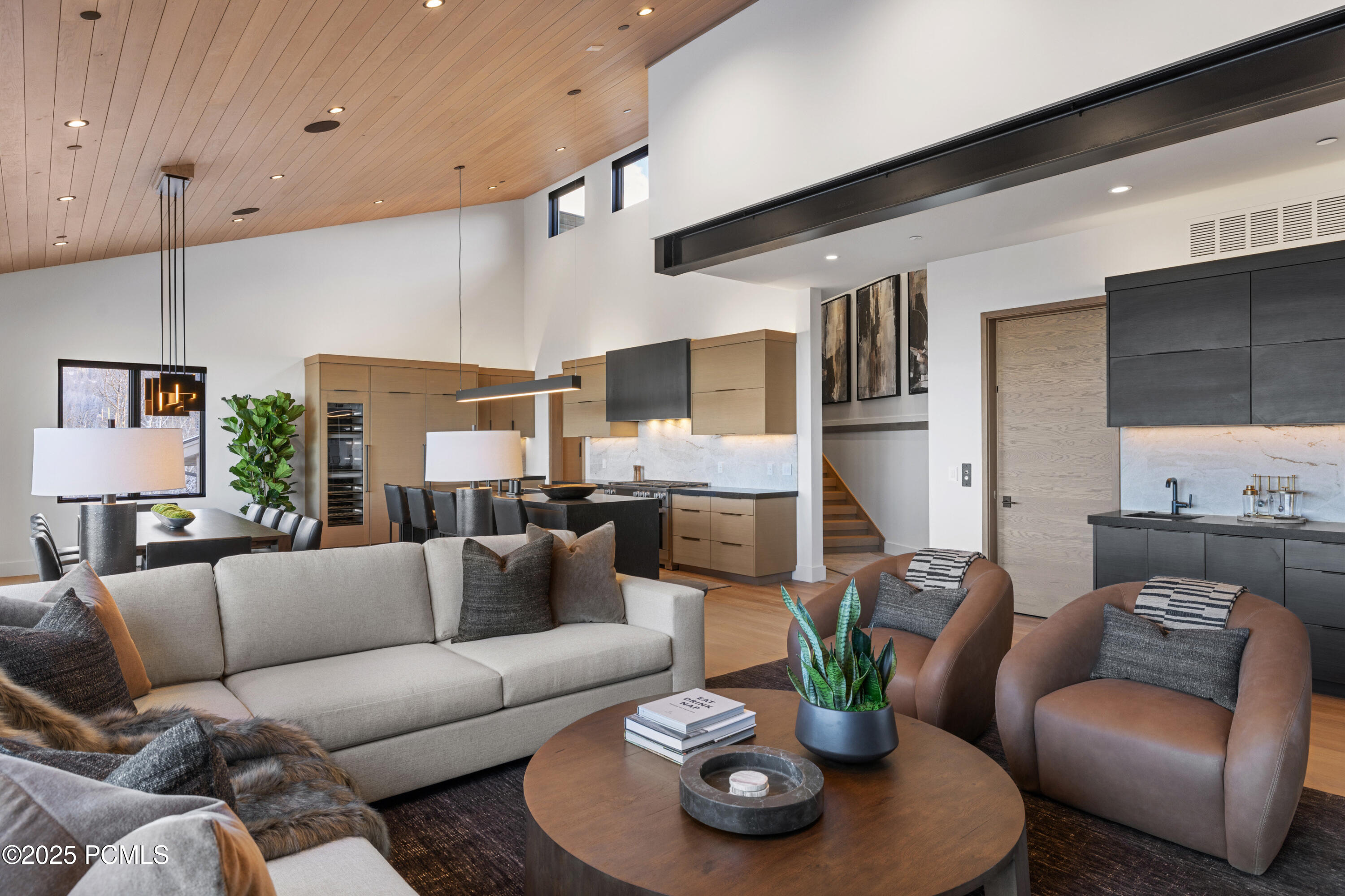 8939 Moonshadow Court