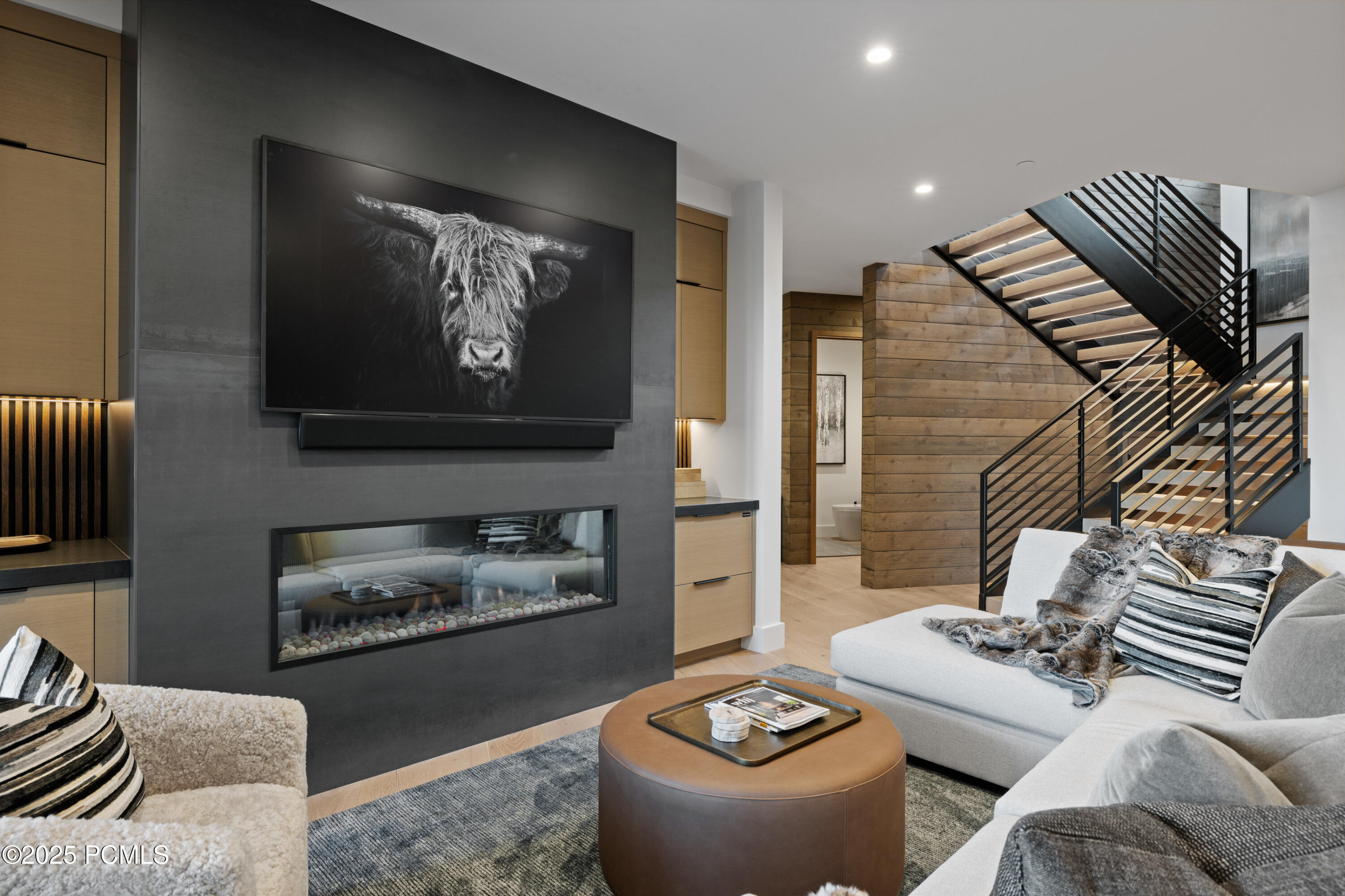 8939 Moonshadow Court