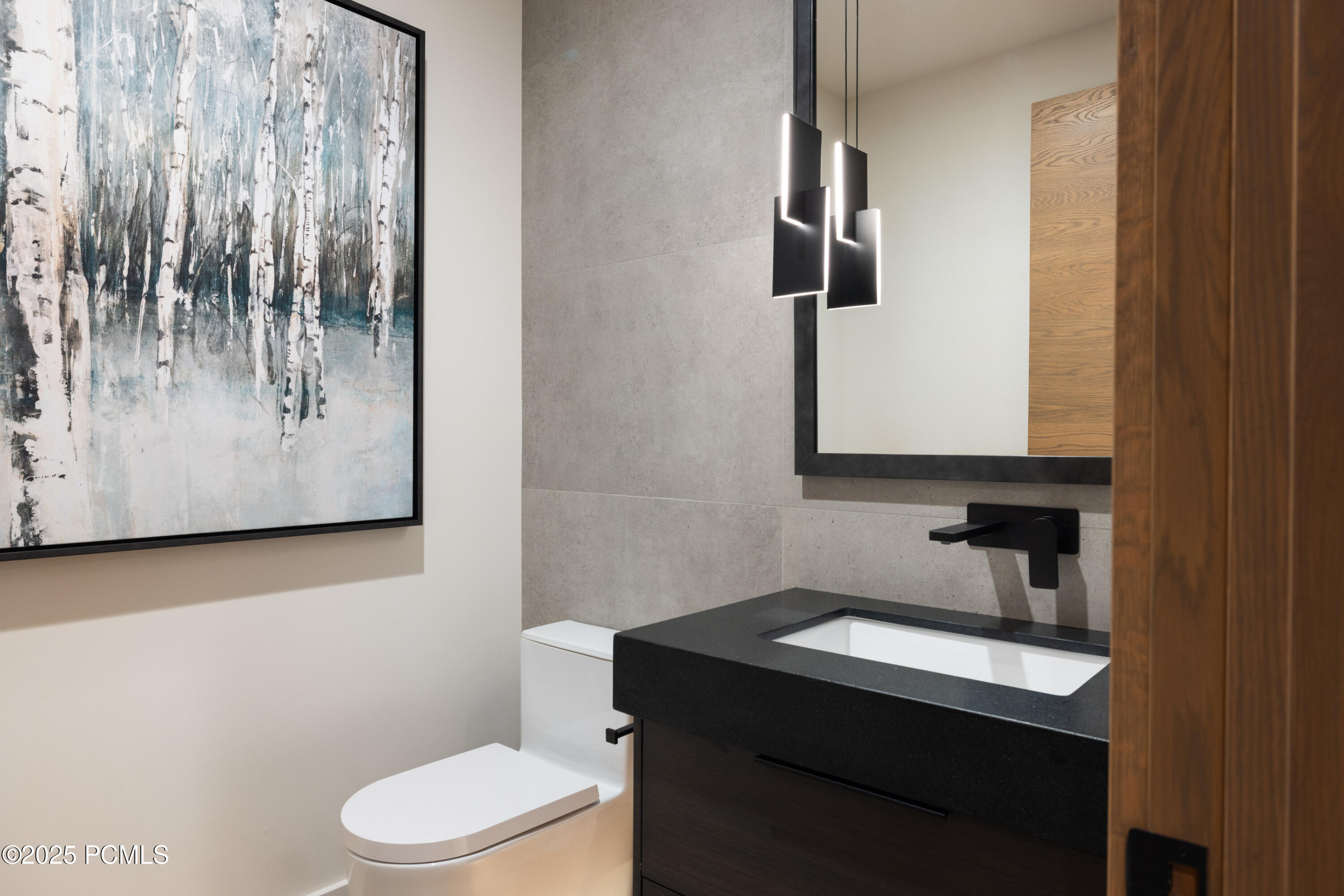 8939 Moonshadow Court