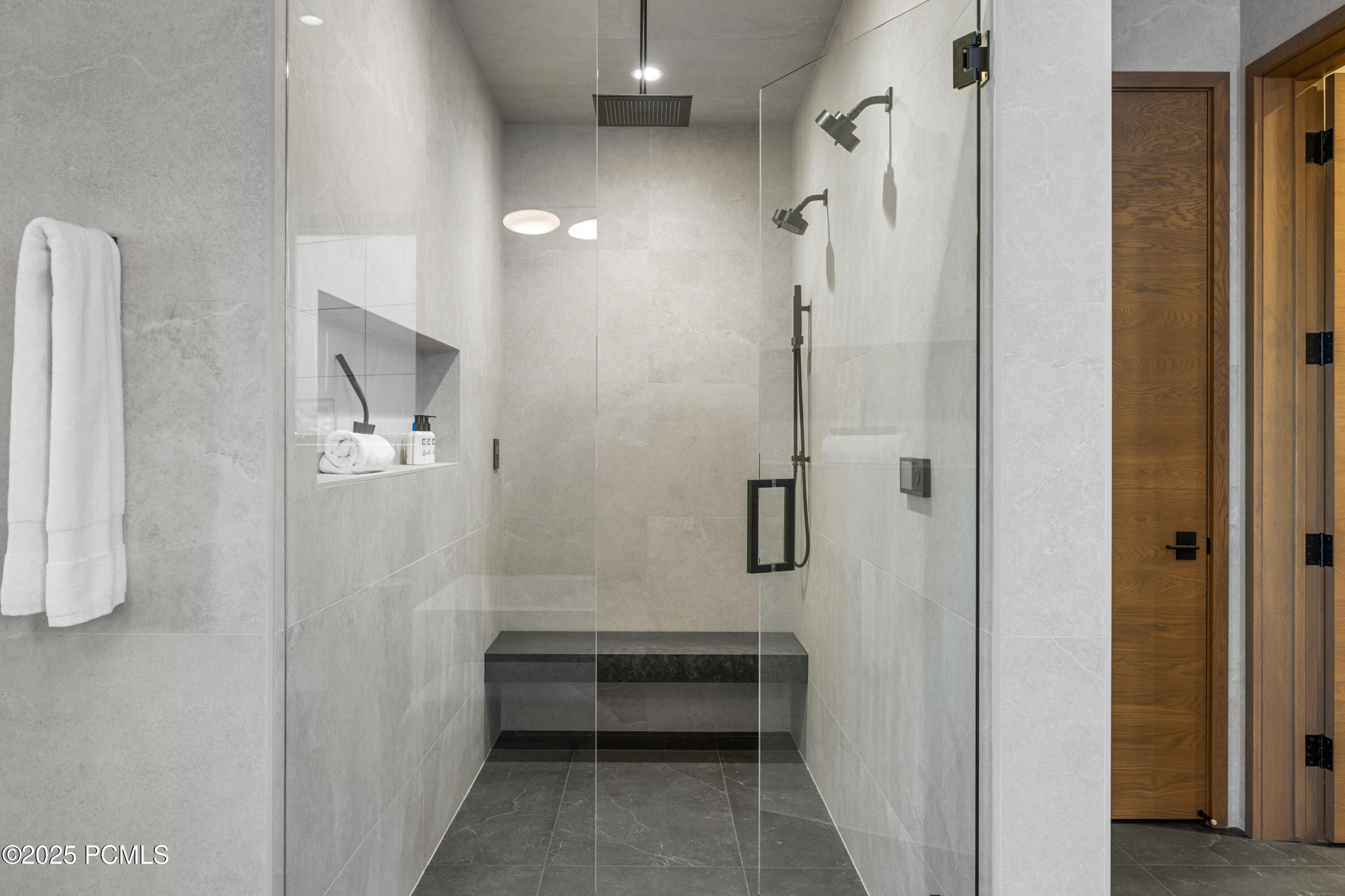 8939 Moonshadow Court