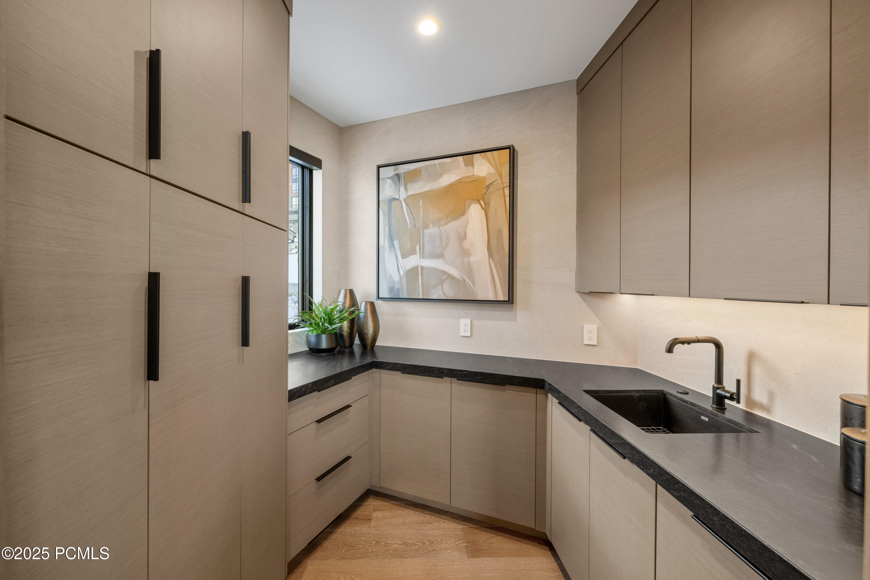 8939 Moonshadow Court