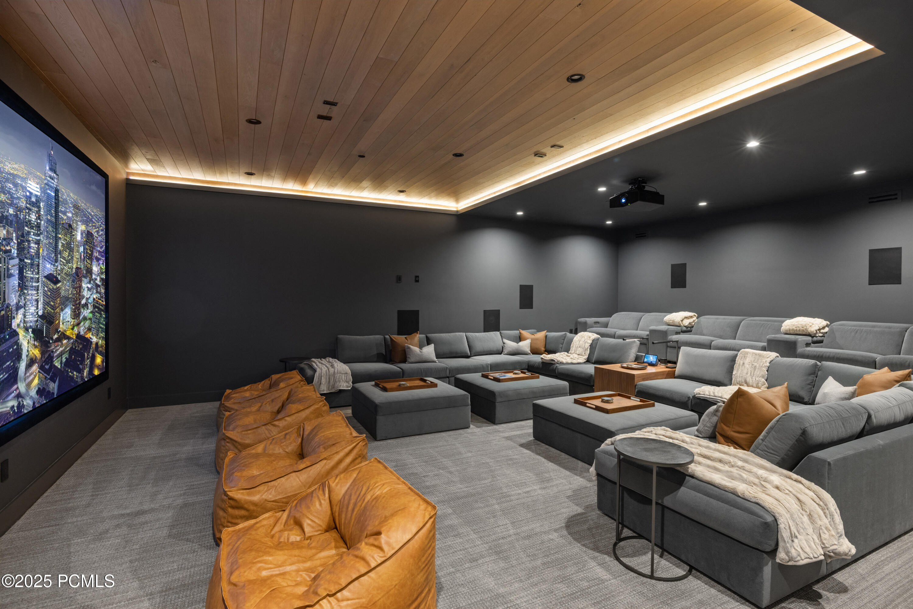 8939 Moonshadow Court