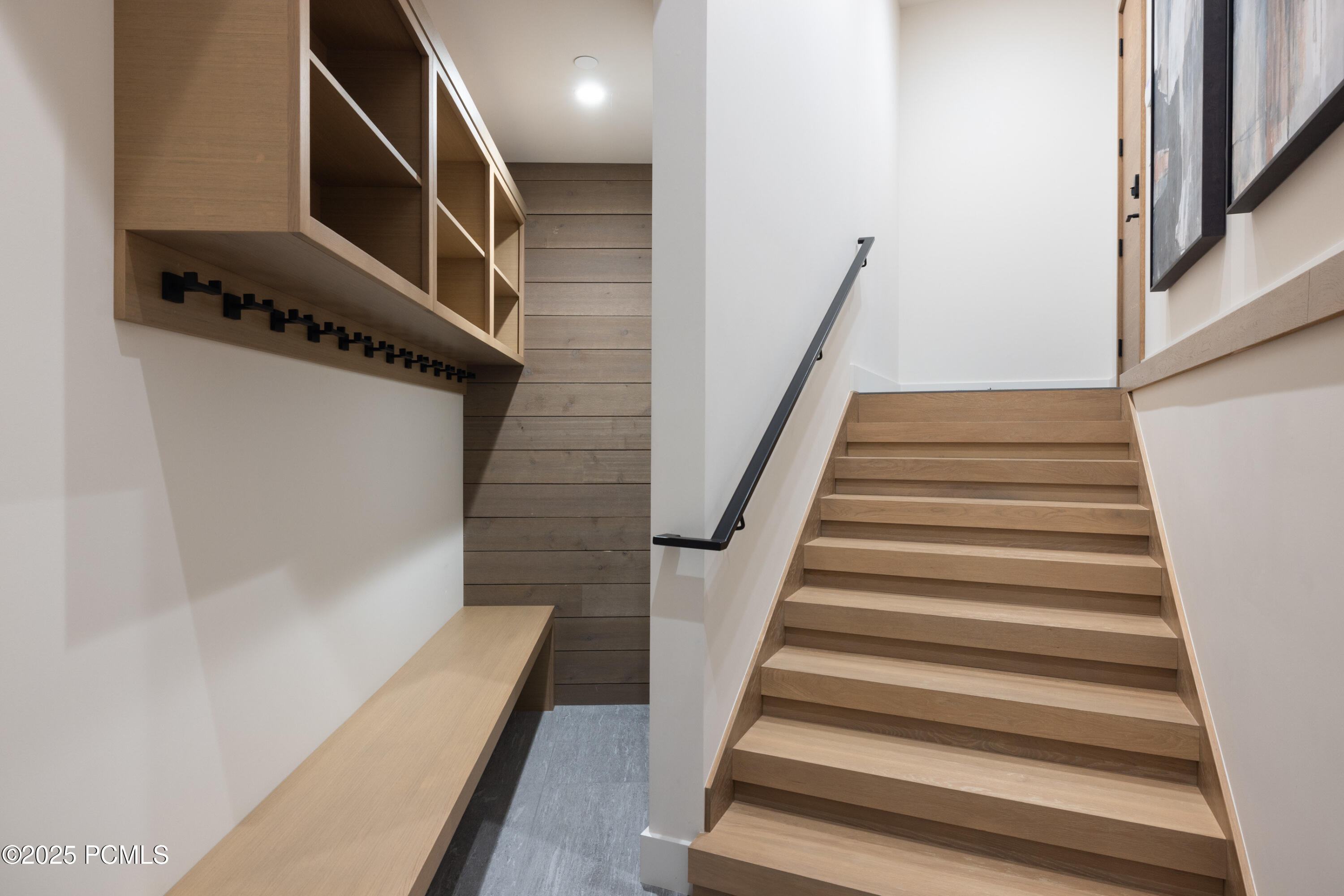 8939 Moonshadow Court