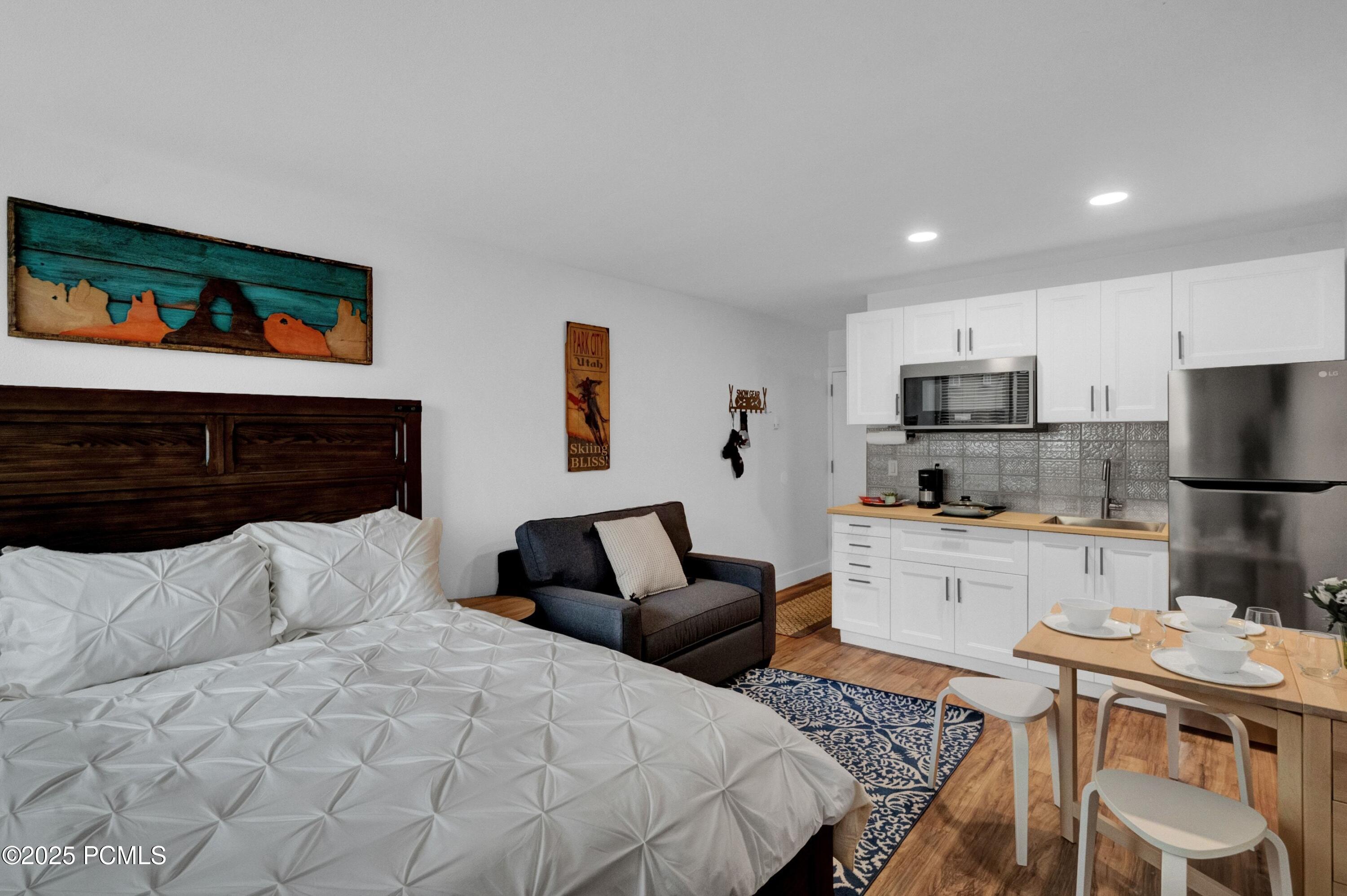2015 Prospector Avenue 109