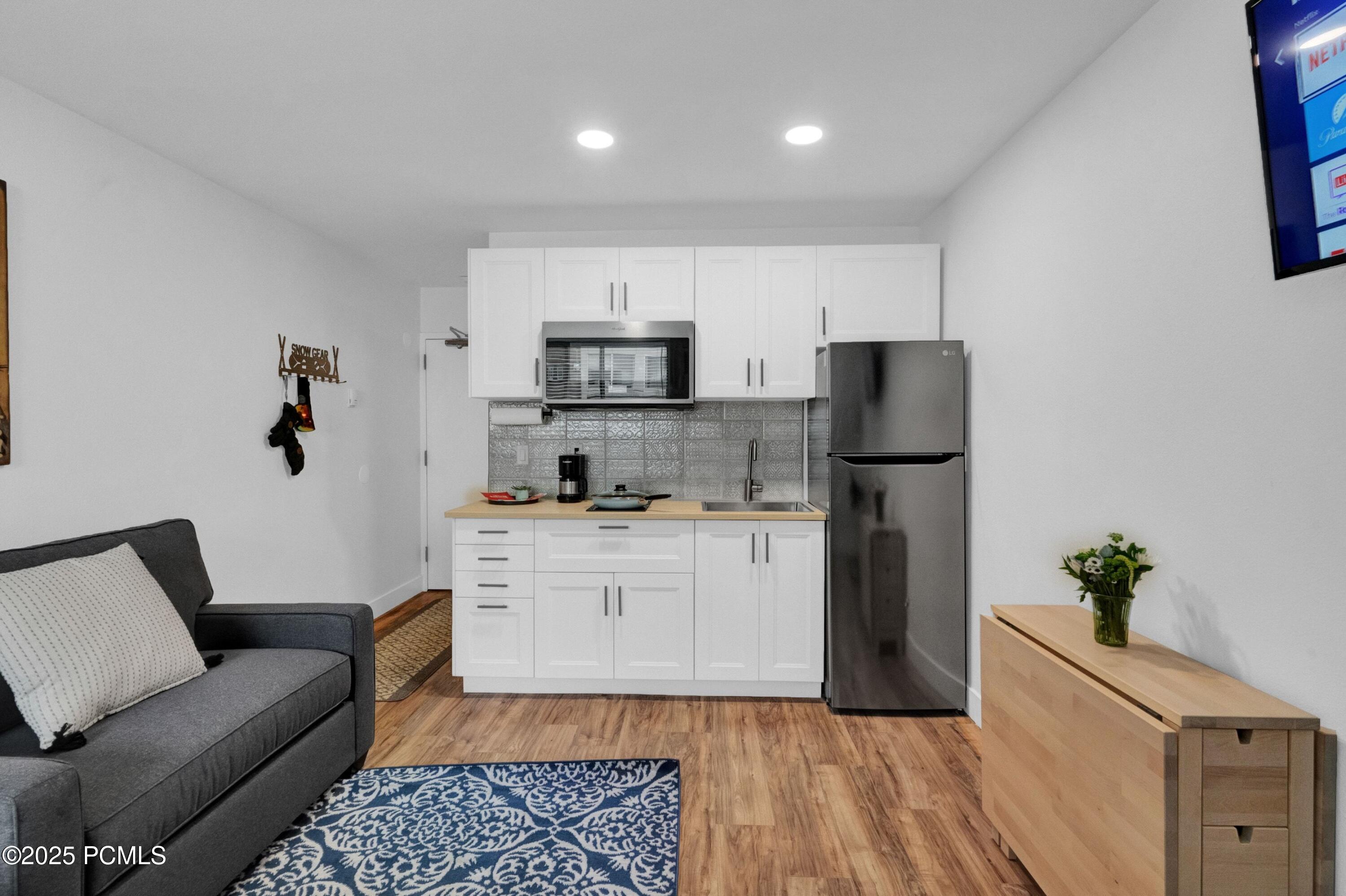 2015 Prospector Avenue 109