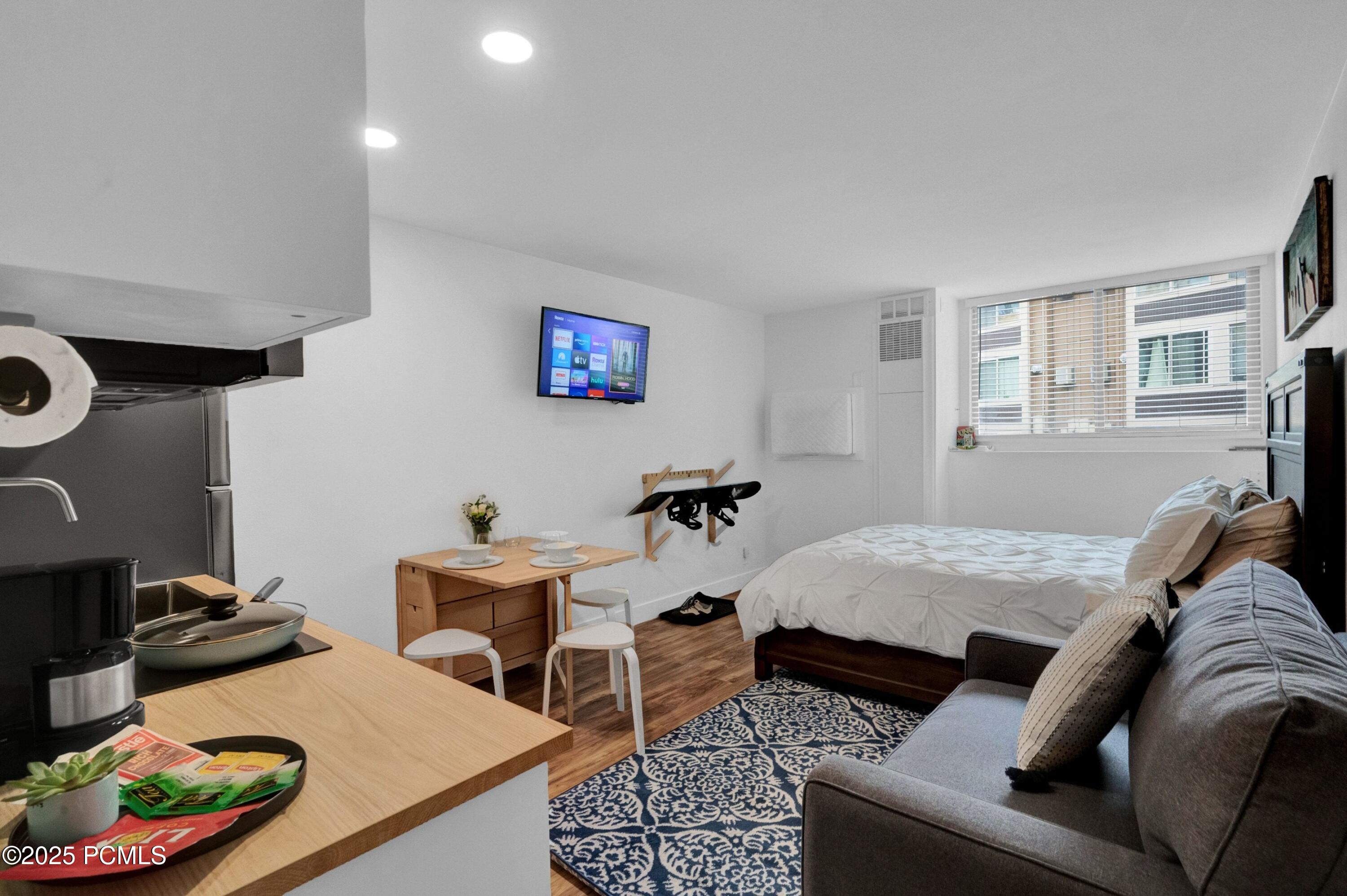 2015 Prospector Avenue 109