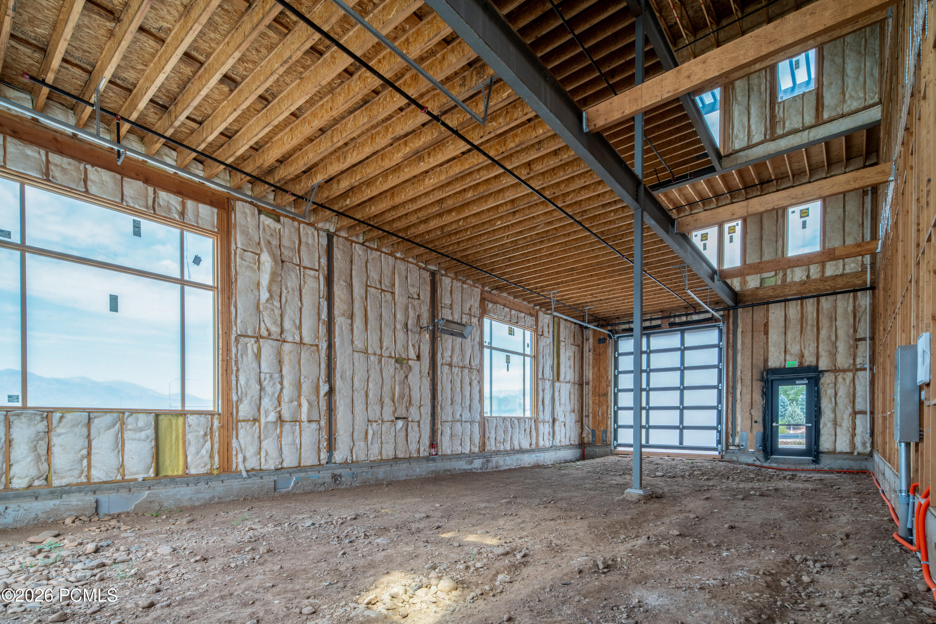 1922 S Highway 40 43