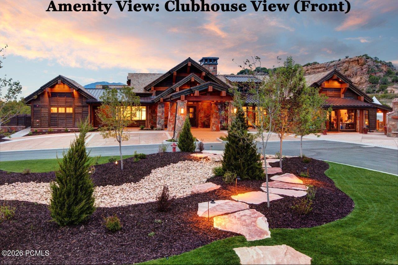 2418 E Red Knob Way