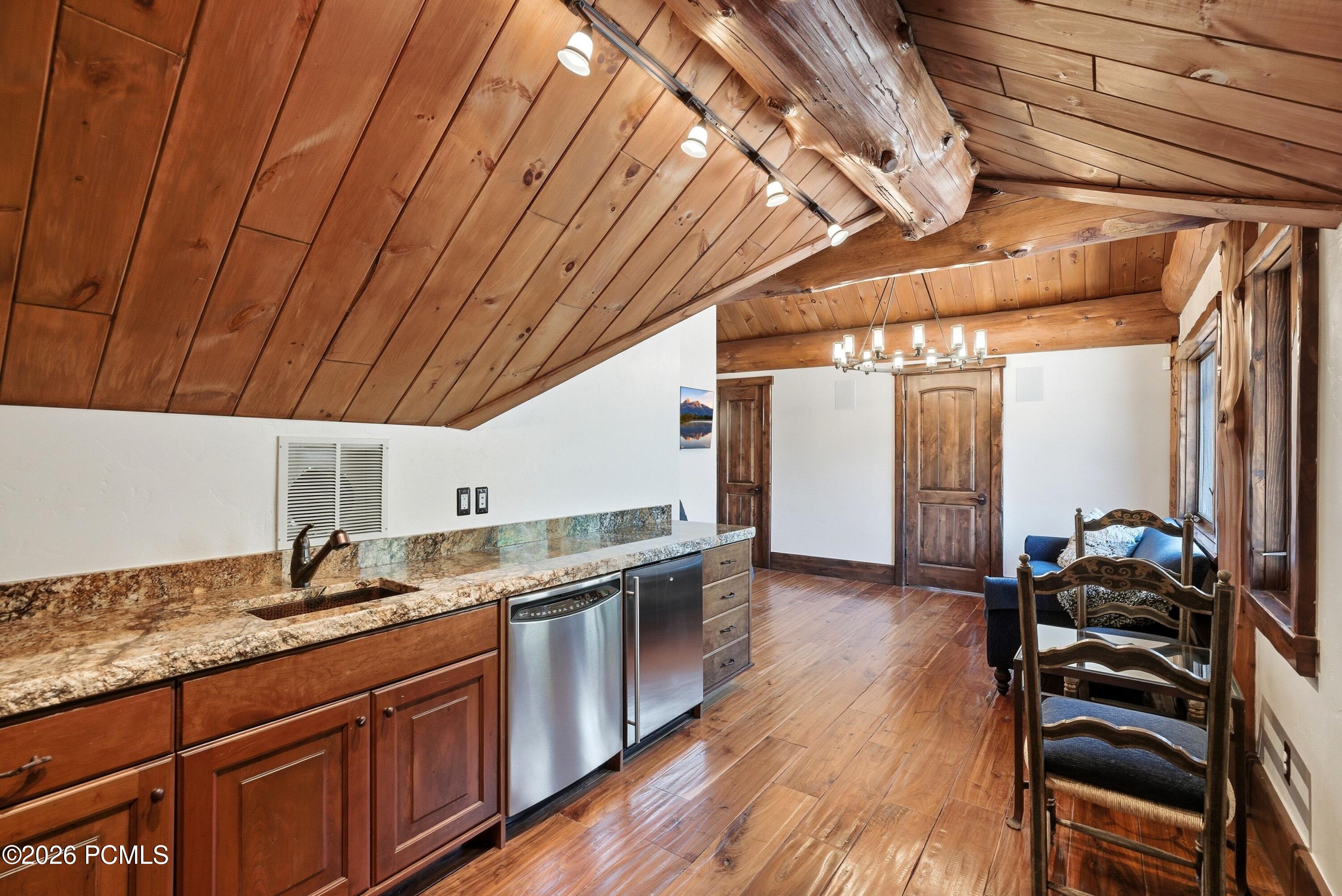 4461 Aspen Camp Loop
