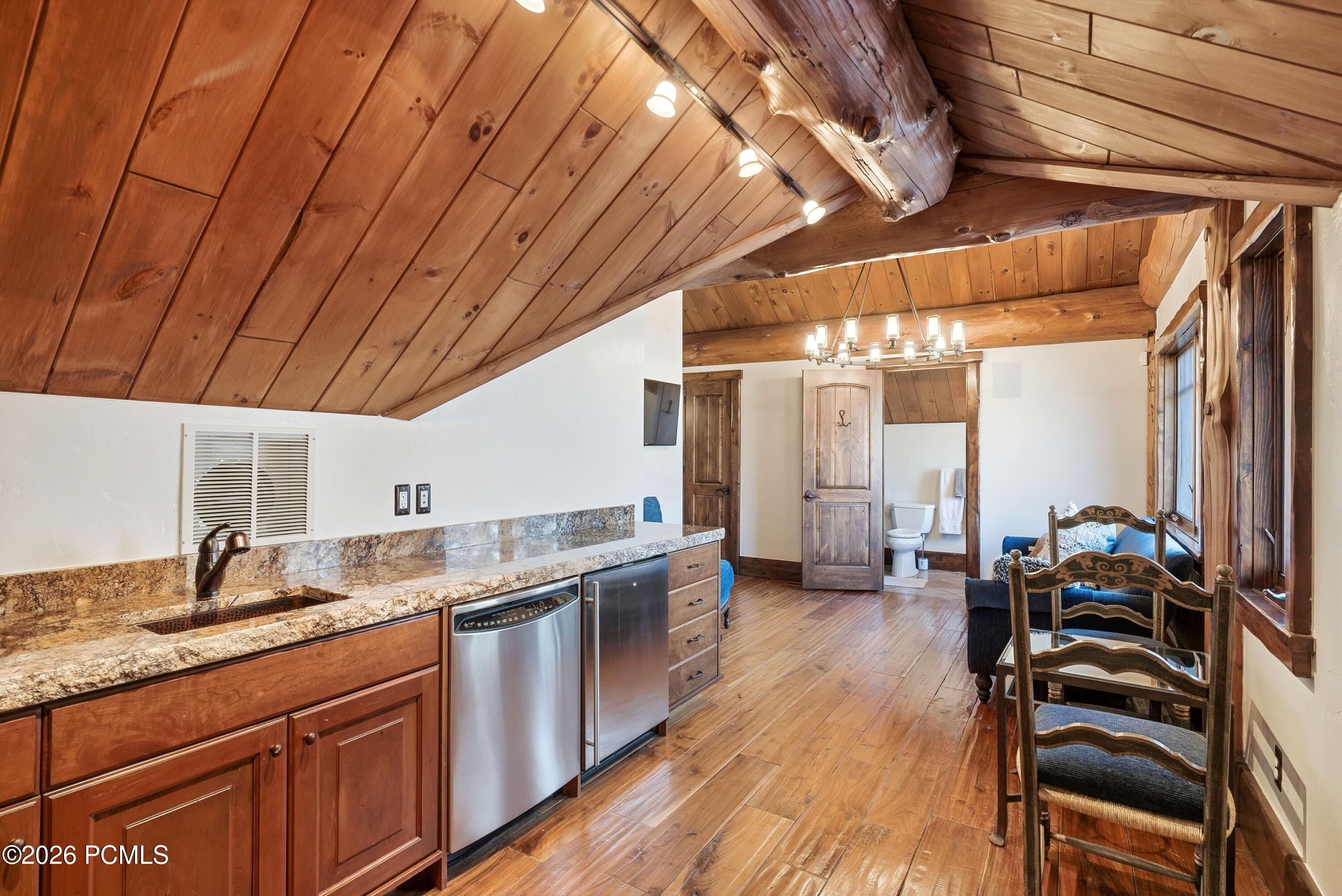 4461 Aspen Camp Loop