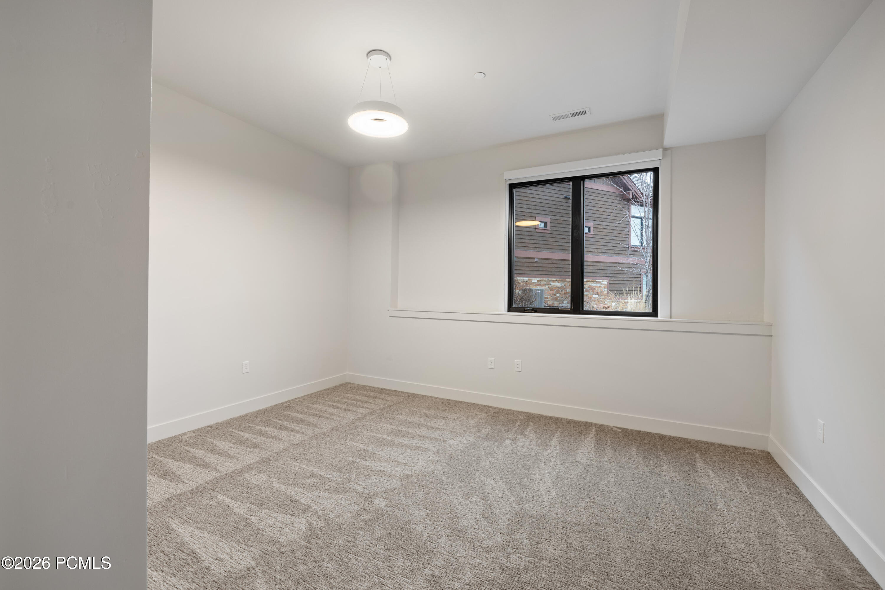 1622 E Abajo Peak Circle Tv-23