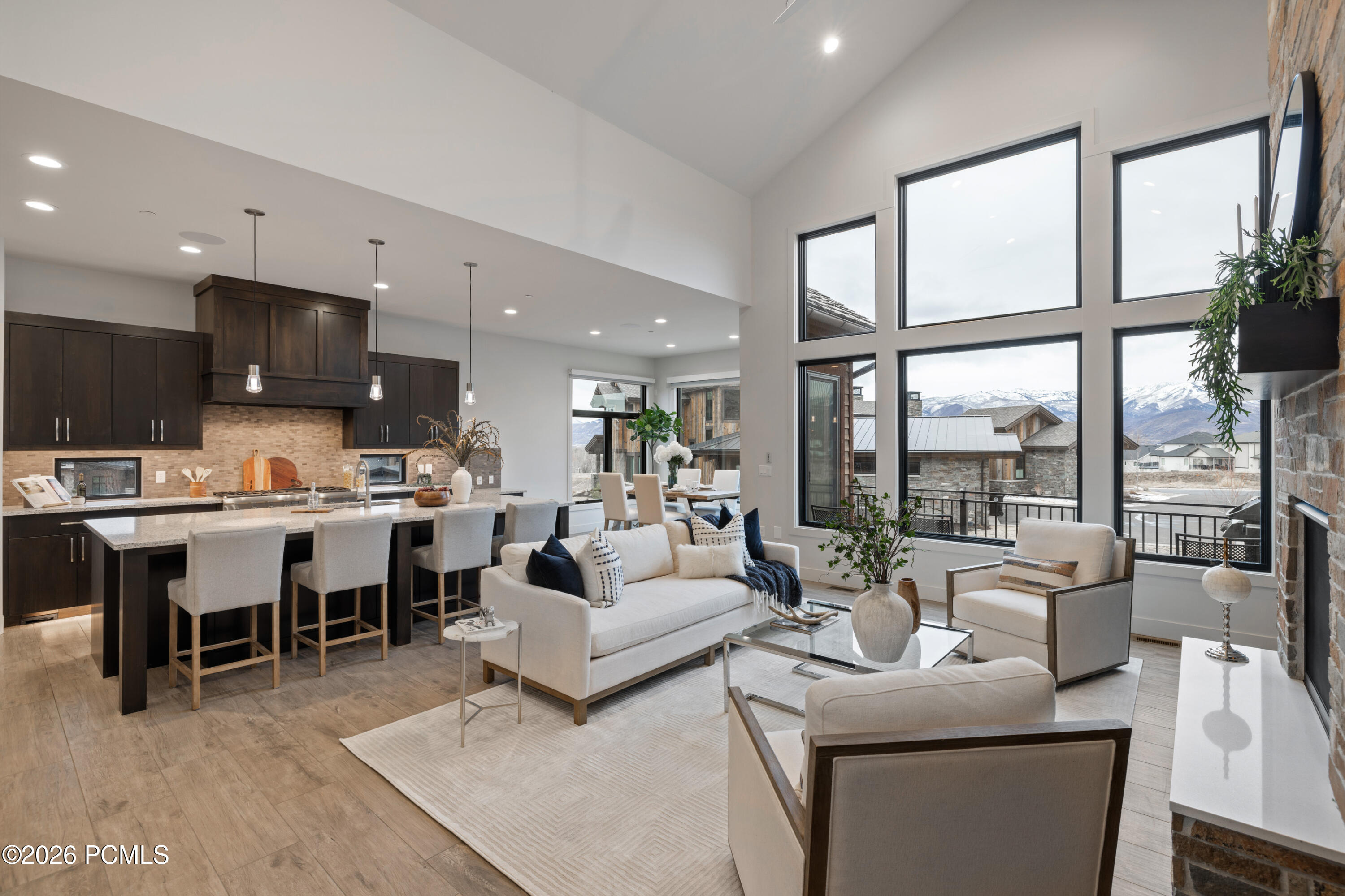1622 E Abajo Peak Circle Tv-23