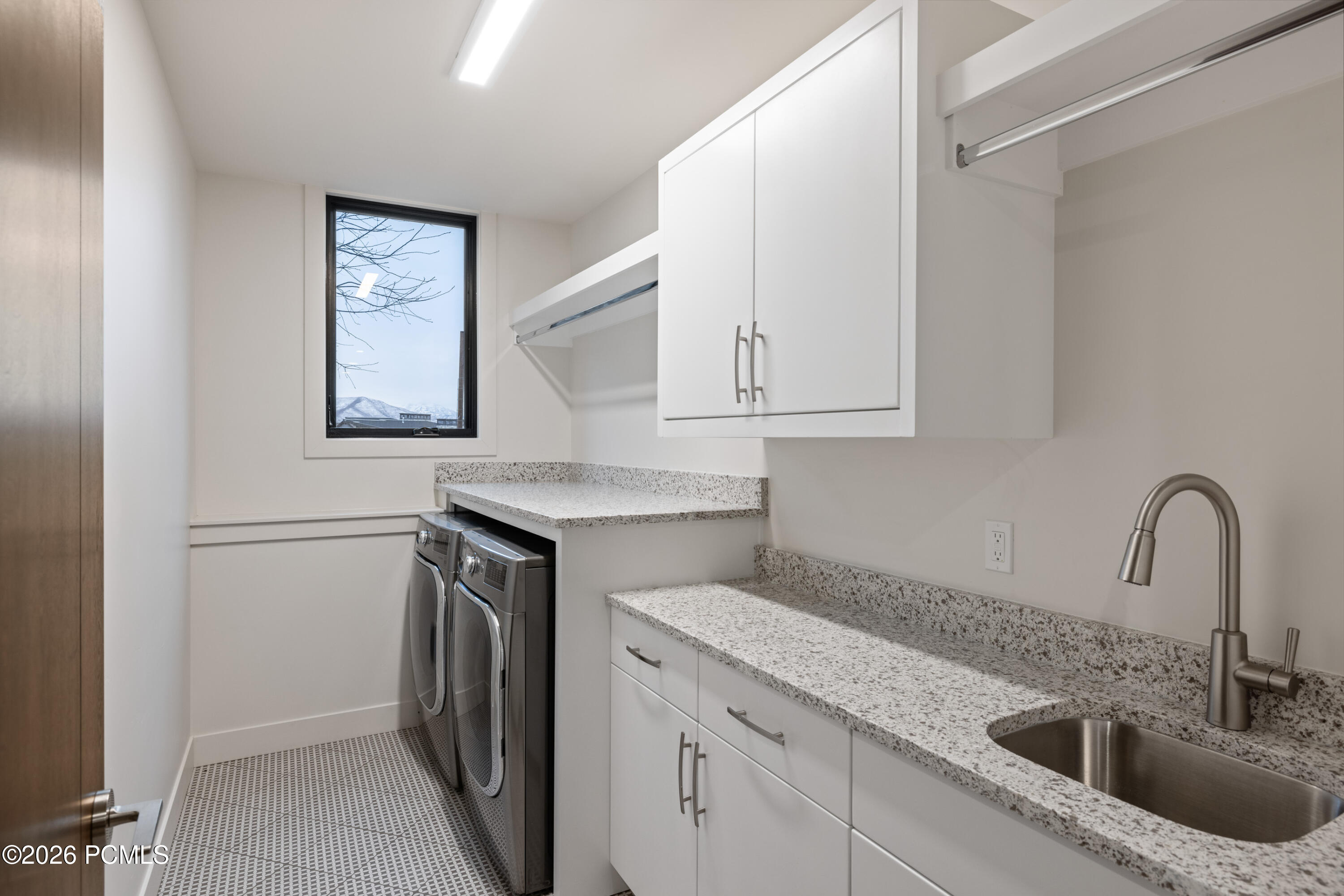 1622 E Abajo Peak Circle Tv-23