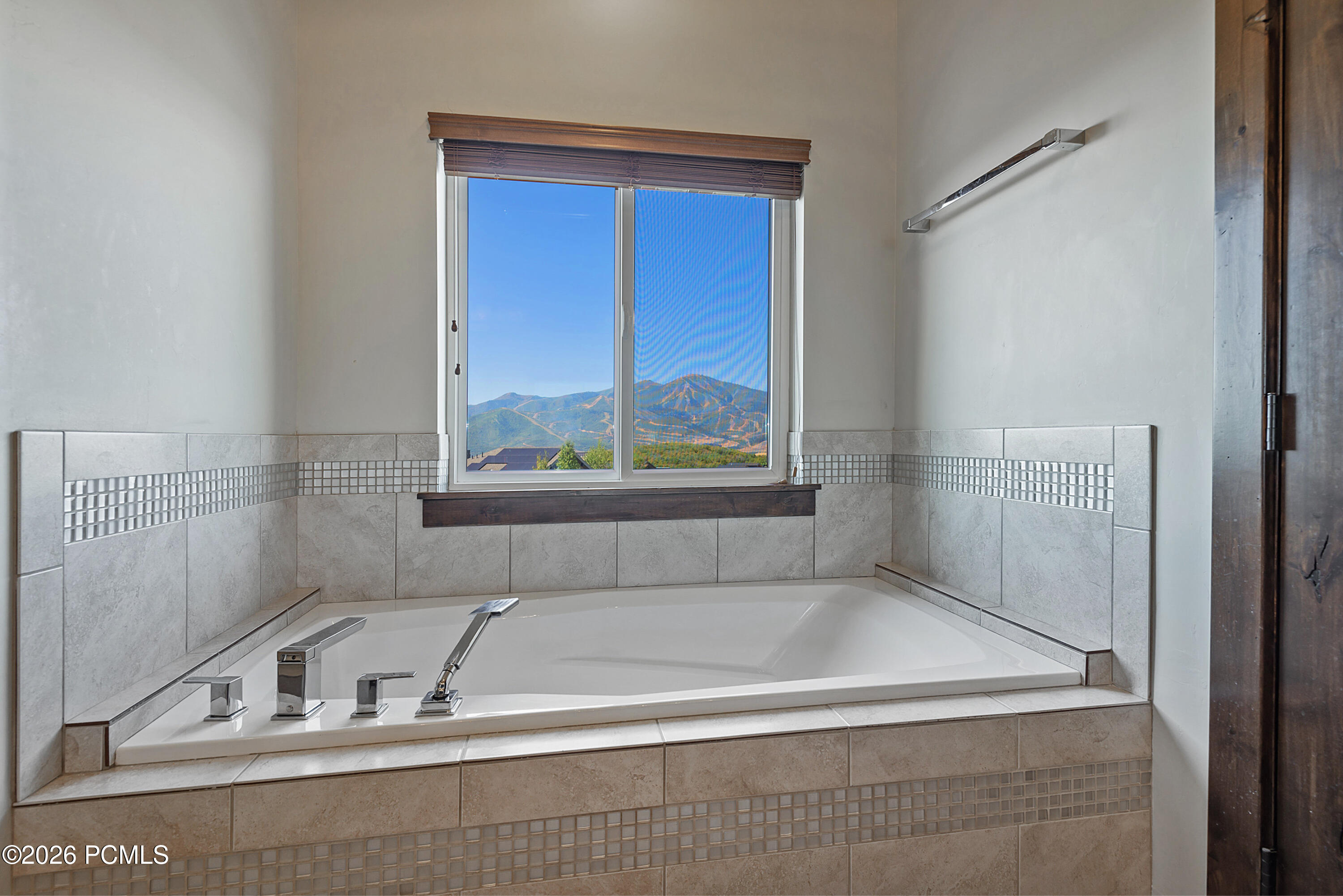 1375 Lasso Trail