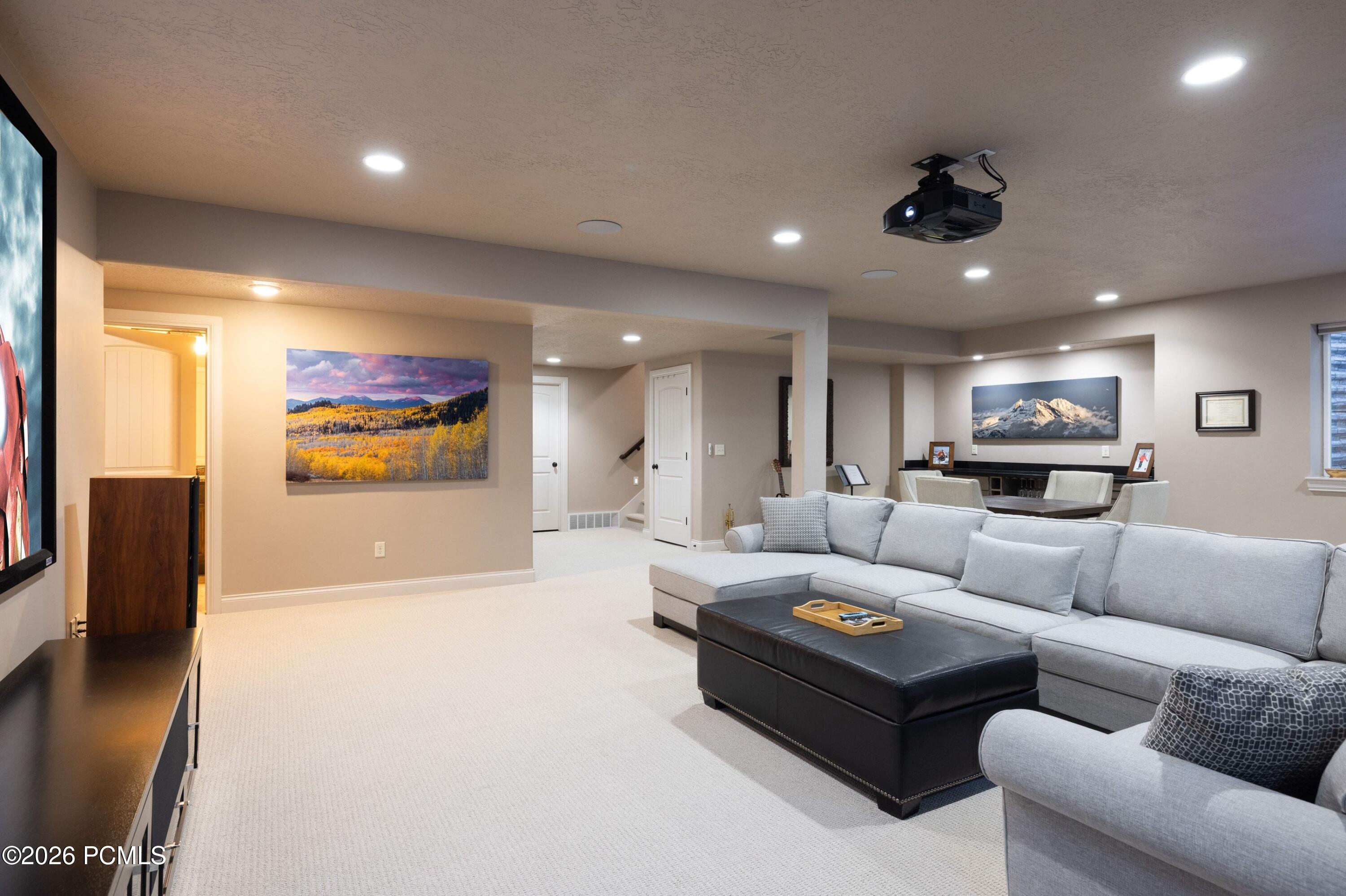 431 N Fairway Drive