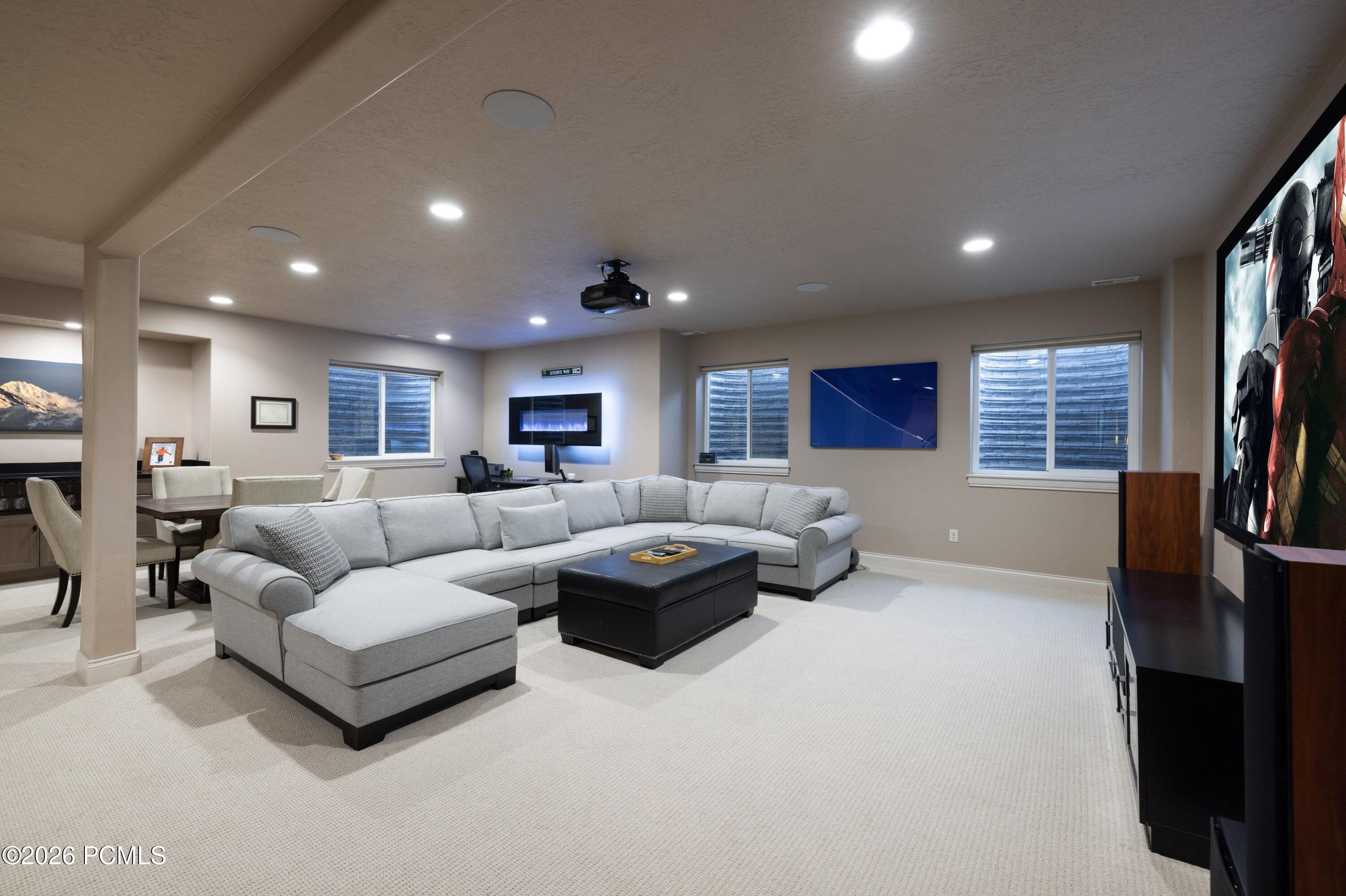 431 N Fairway Drive