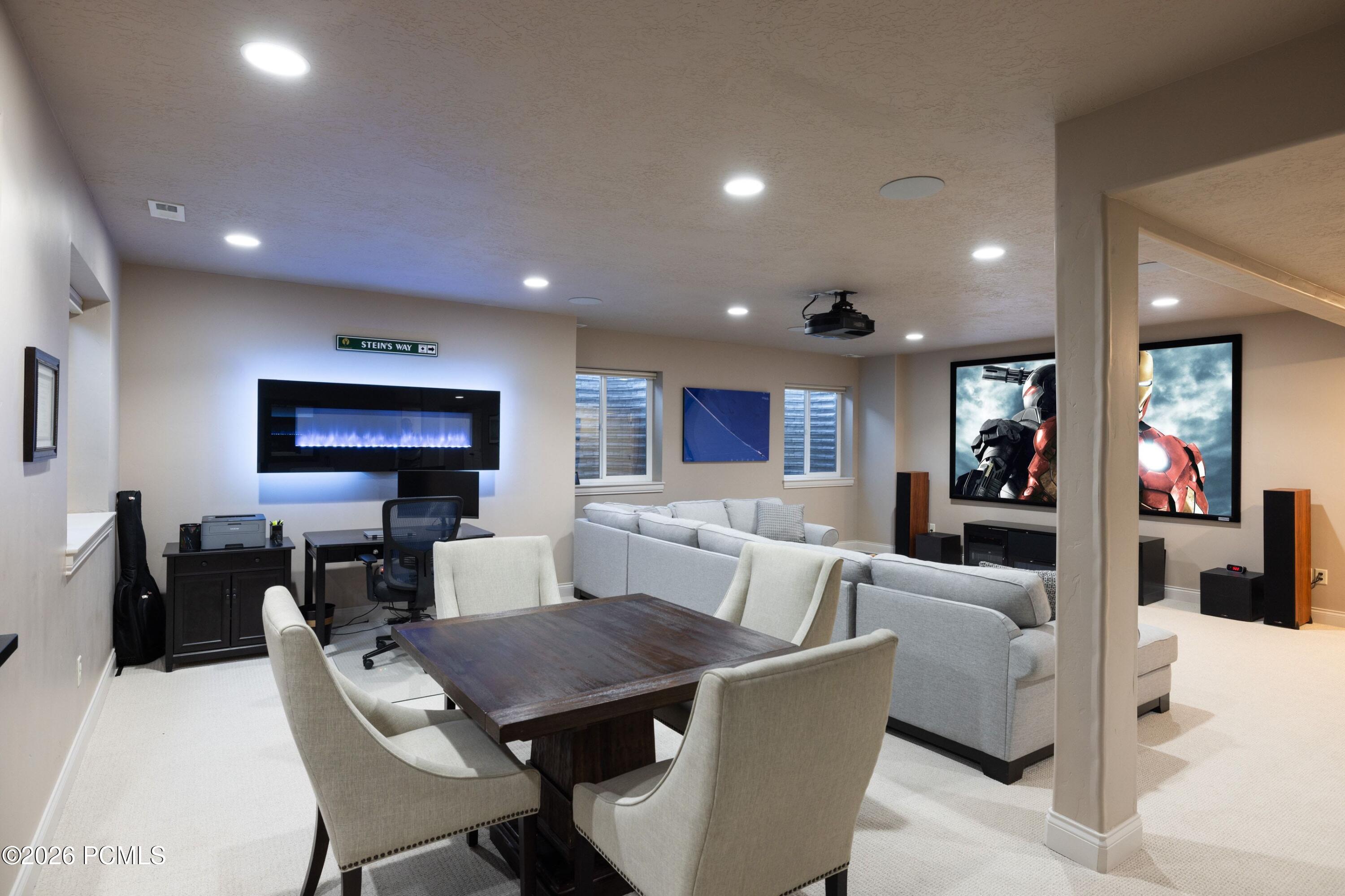 431 N Fairway Drive