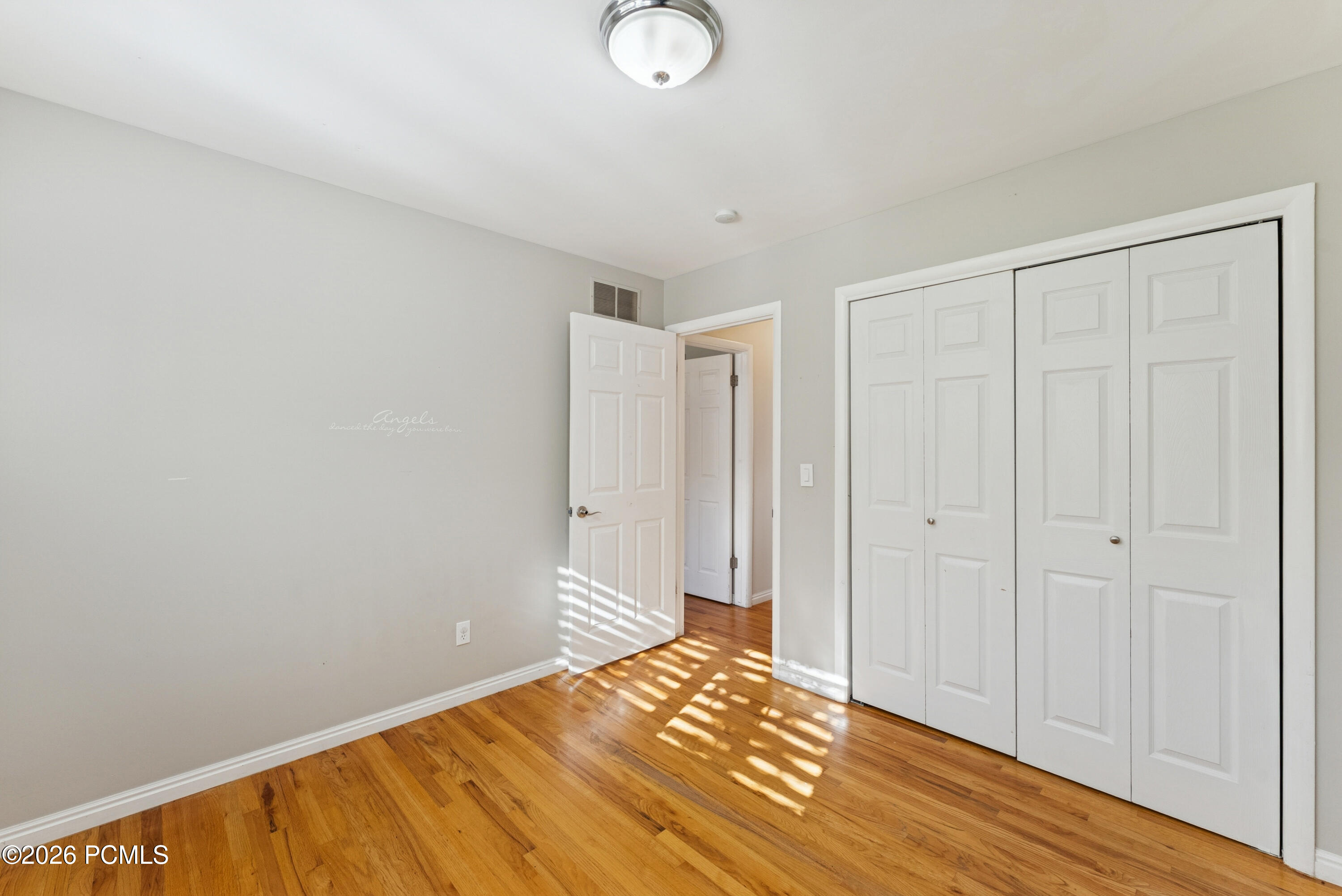 3651 E Oakview Drive