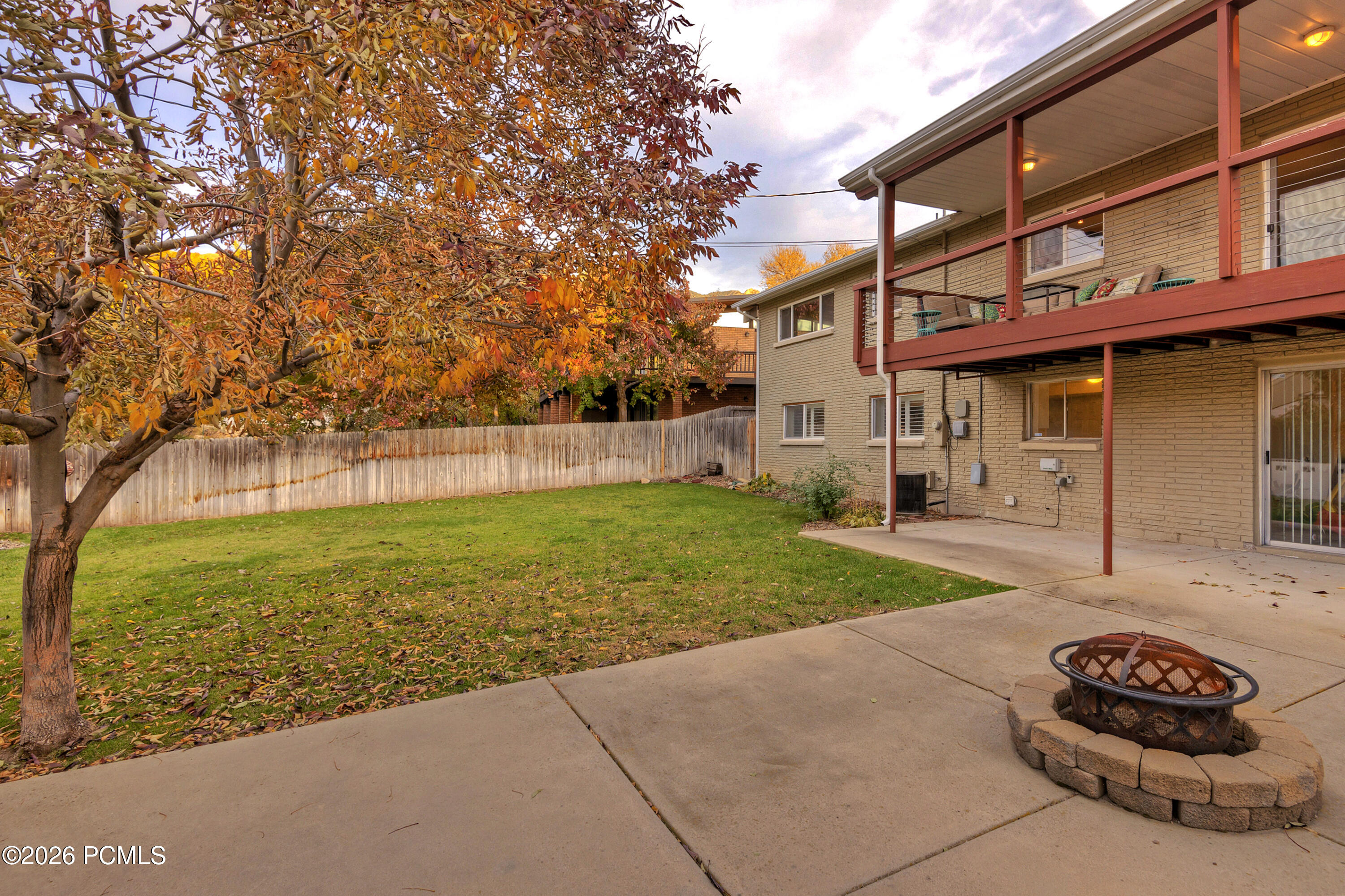 3651 E Oakview Drive