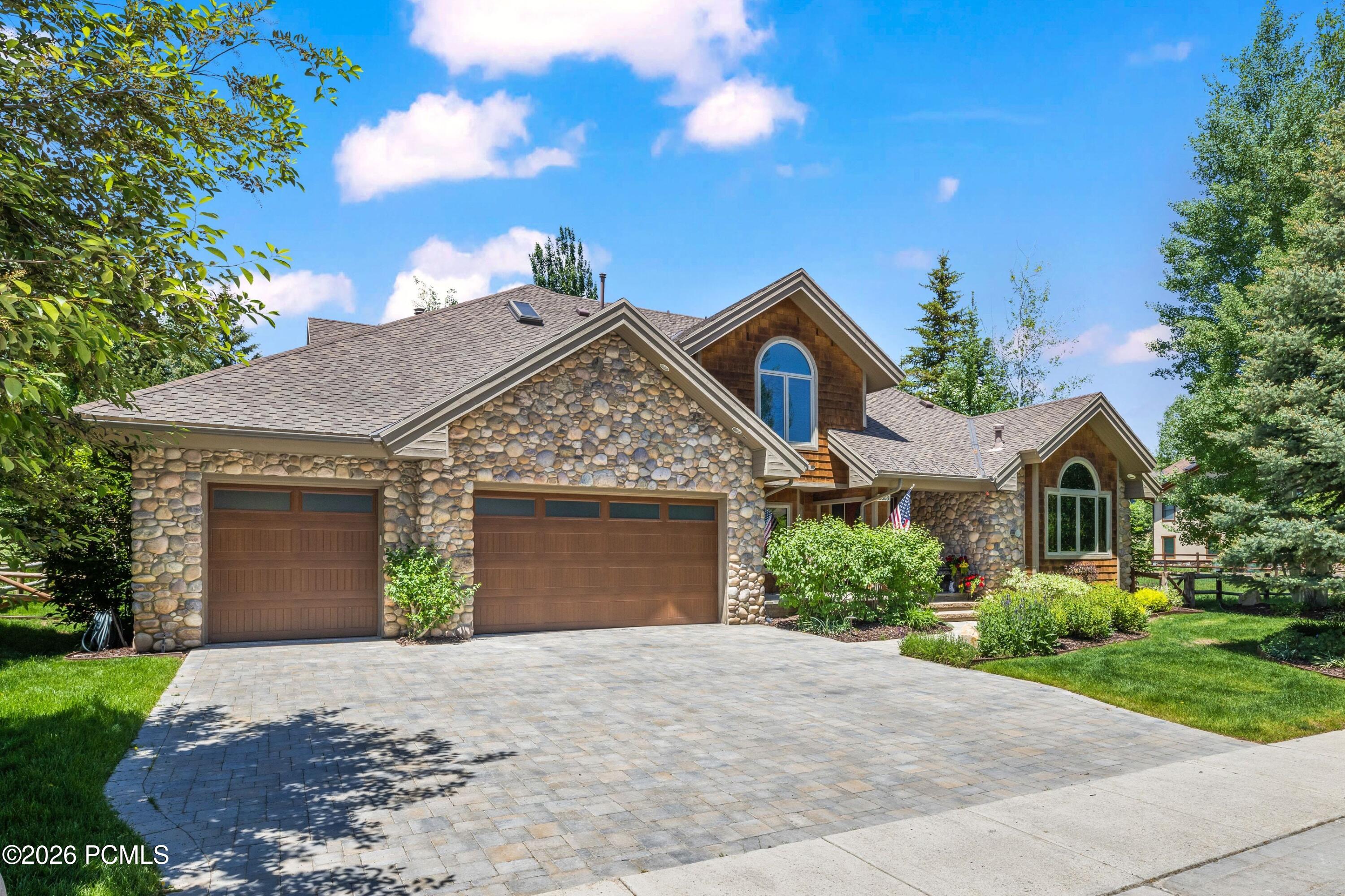 2808 American Saddler Drive