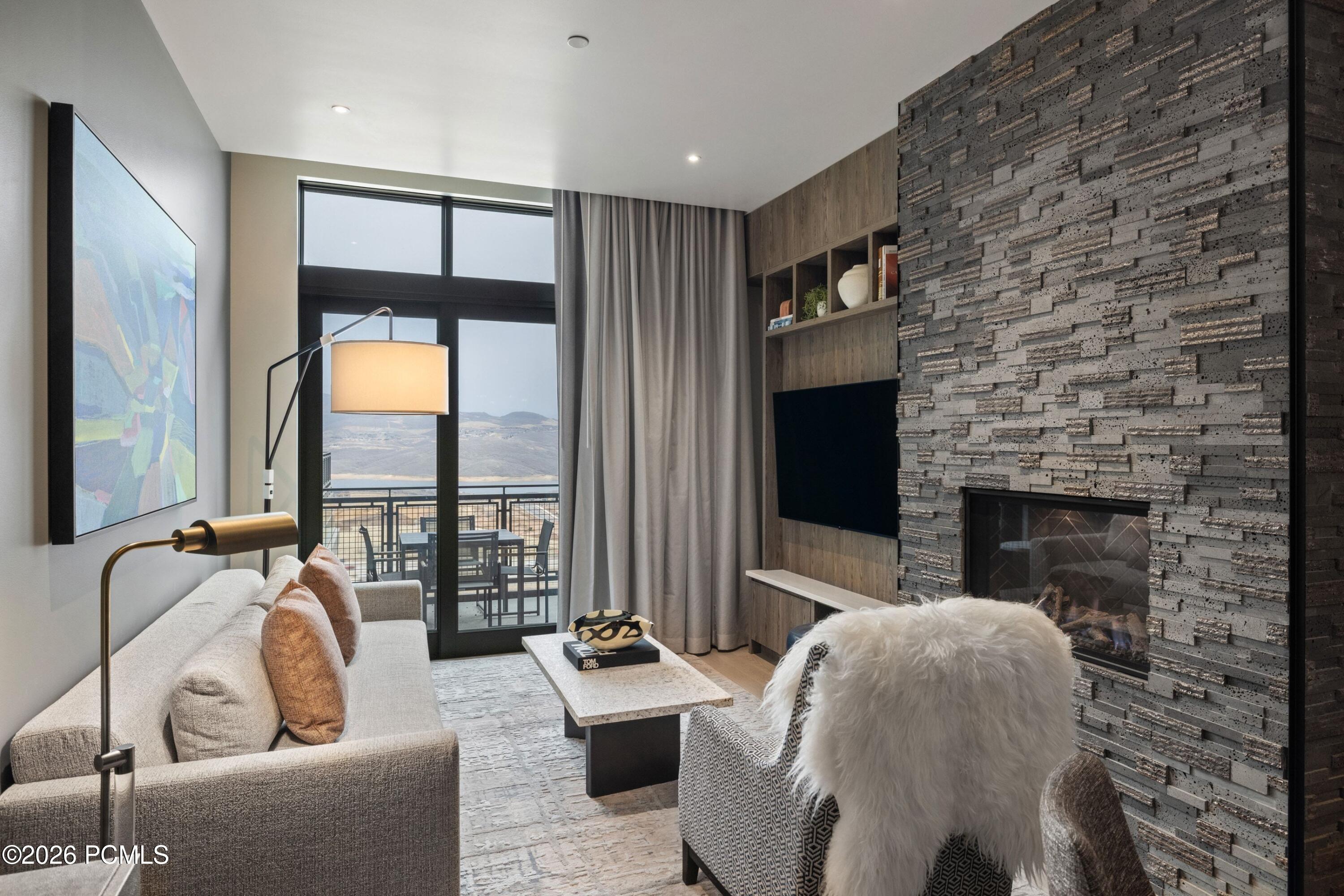 1702 W Glencoe Mountain Way 7048