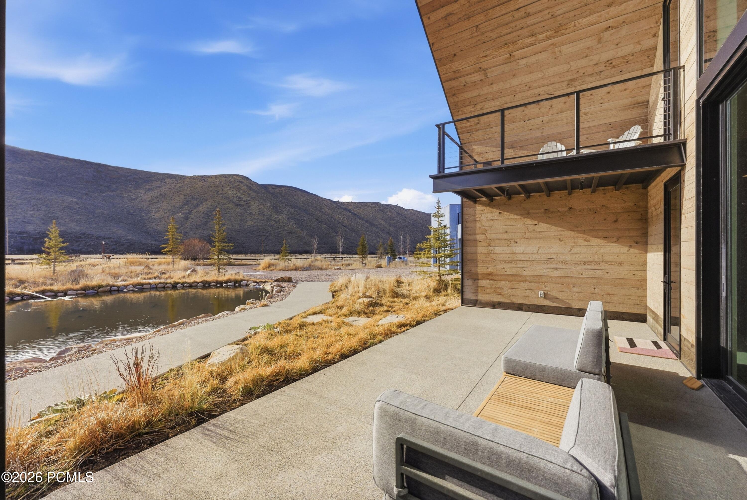 6950 N River Valley Drive