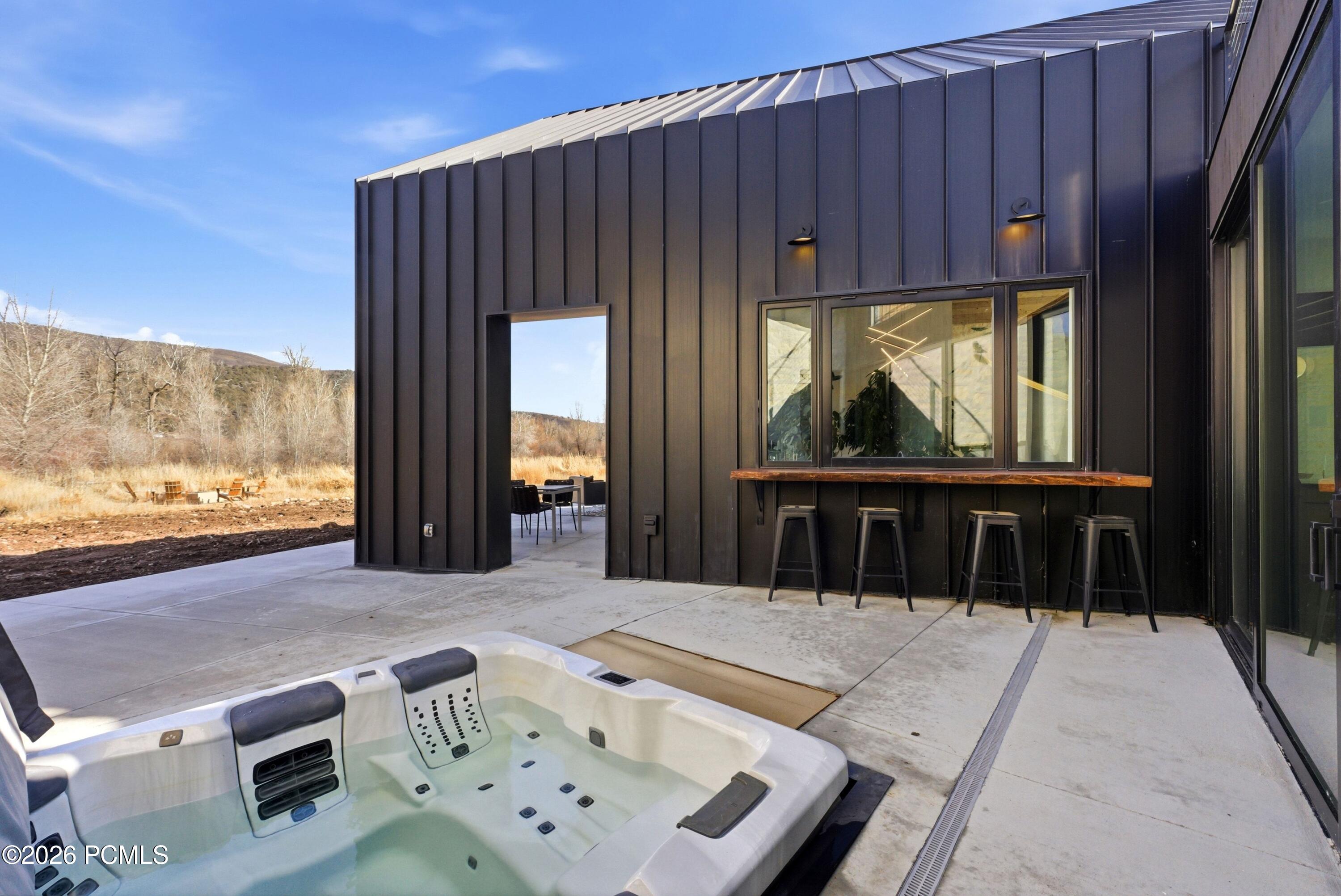 6950 N River Valley Drive