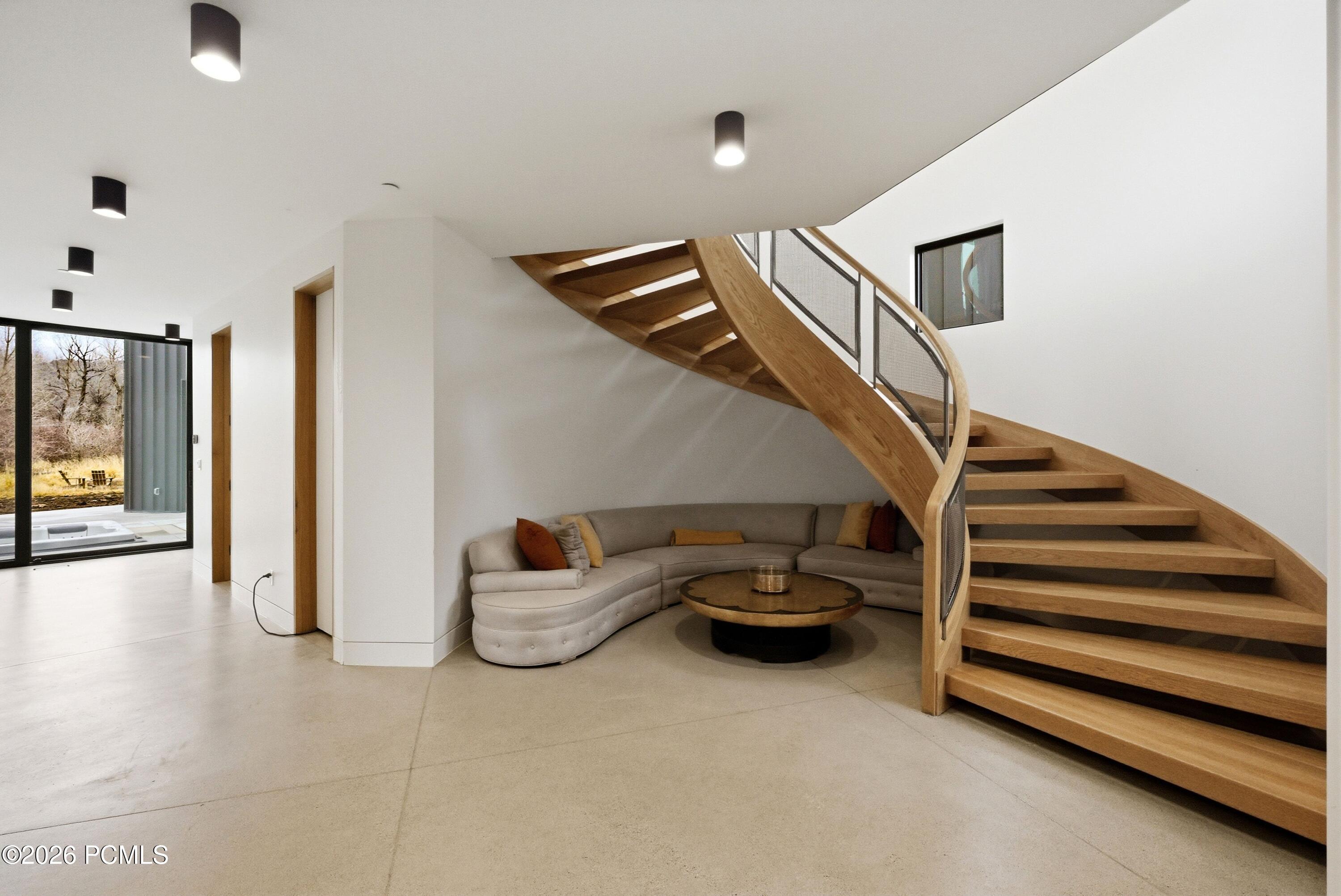 6950 N River Valley Drive