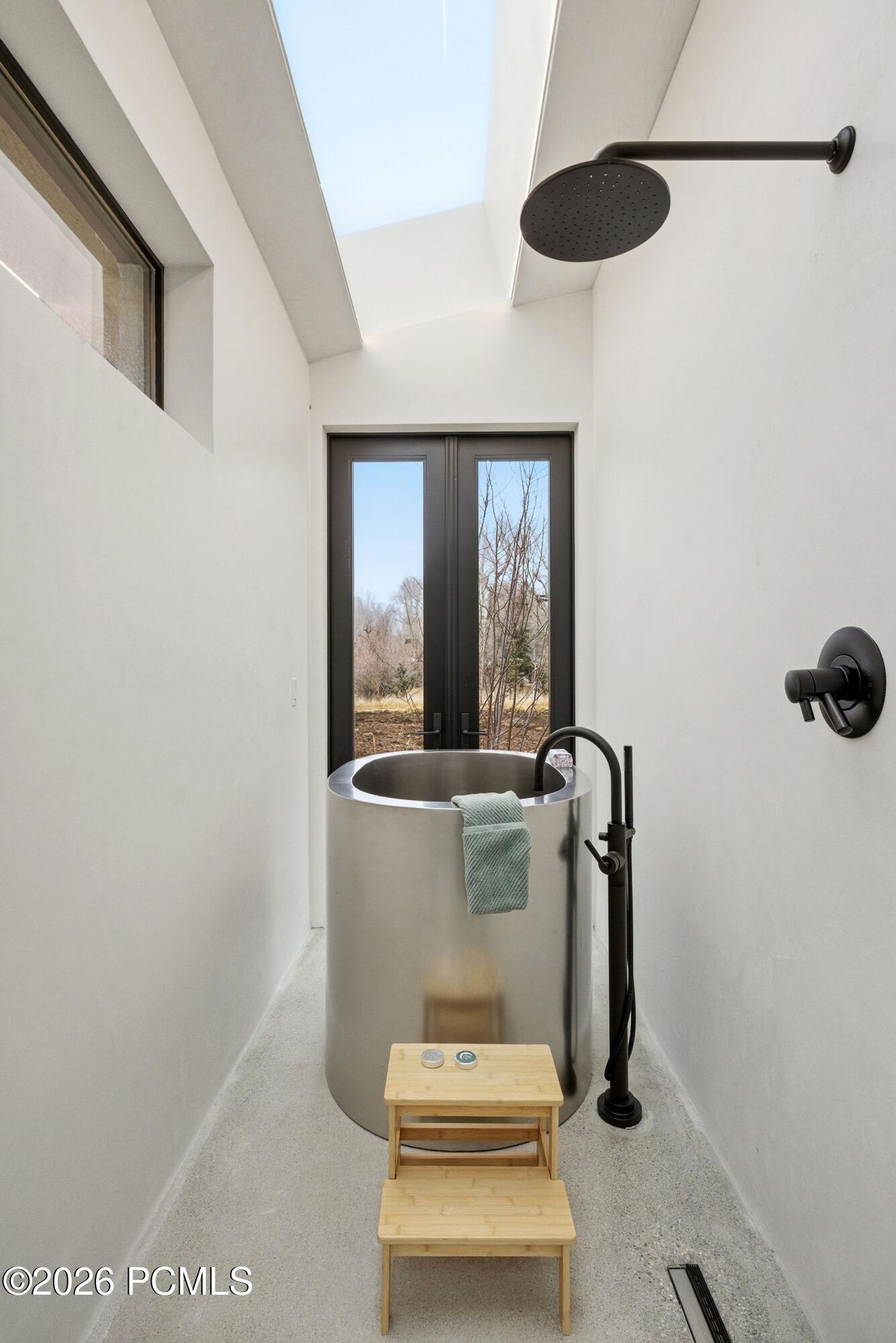 6950 N River Valley Drive