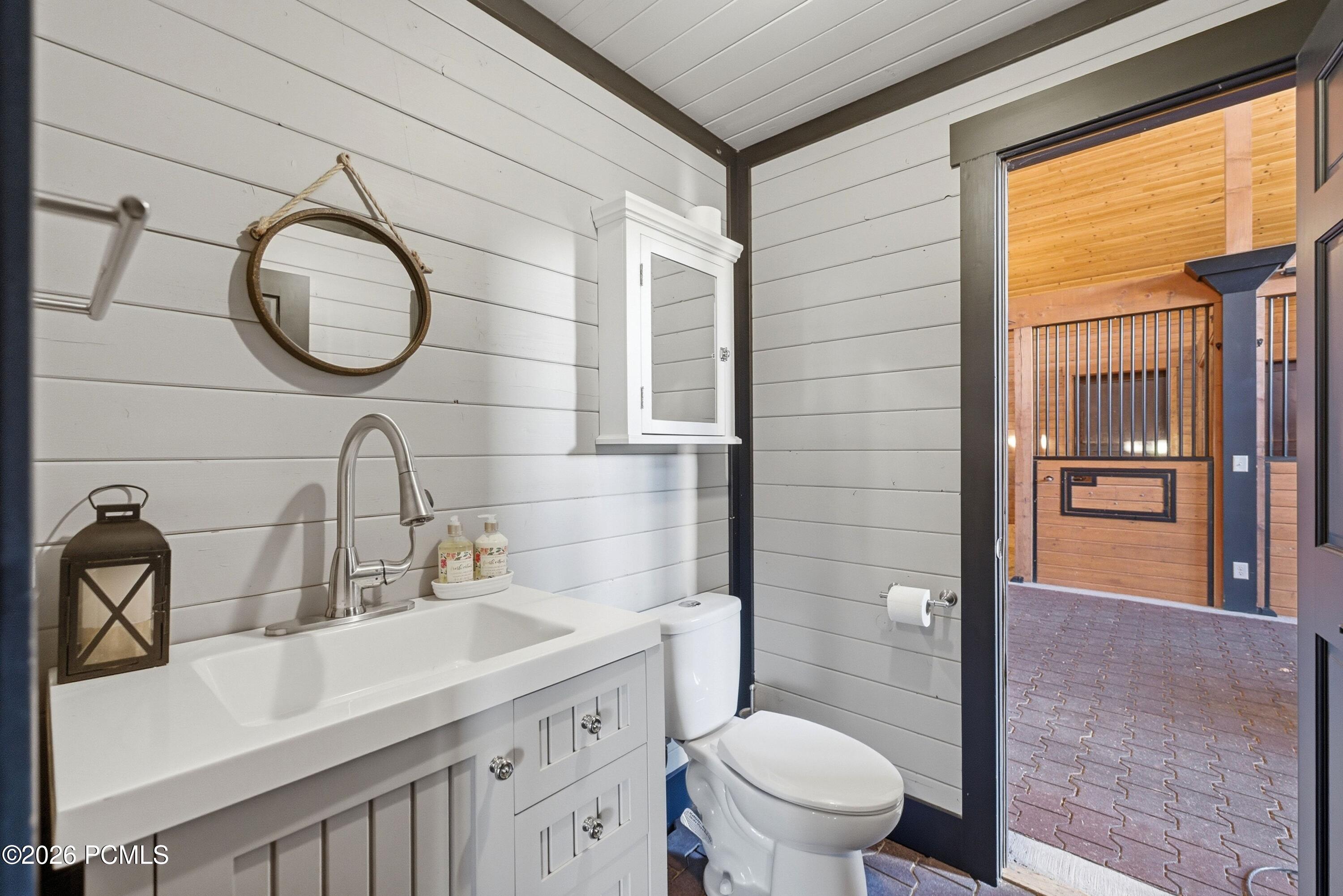 6950 N River Valley Drive