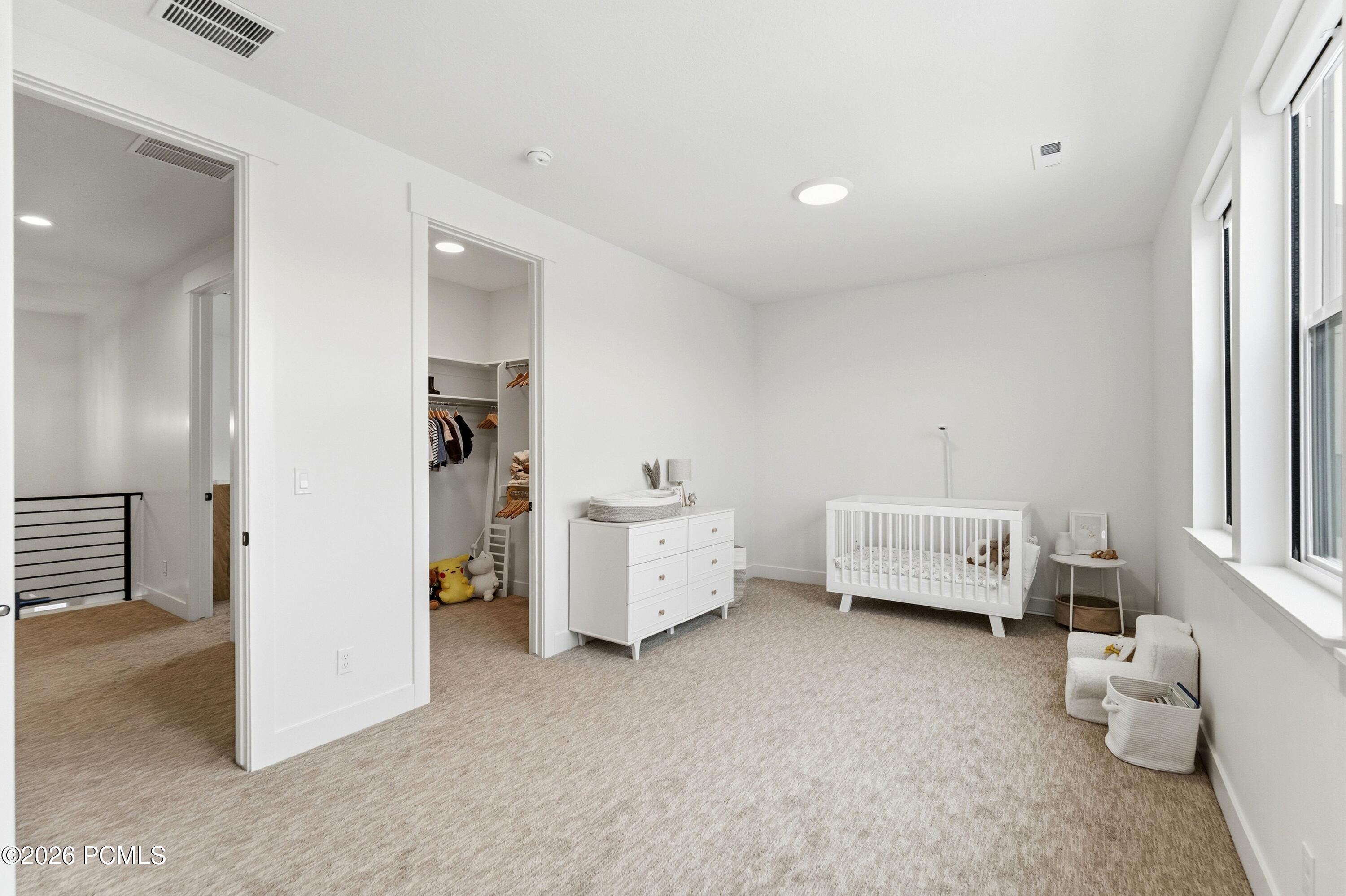 8569 S Round Stone Cove