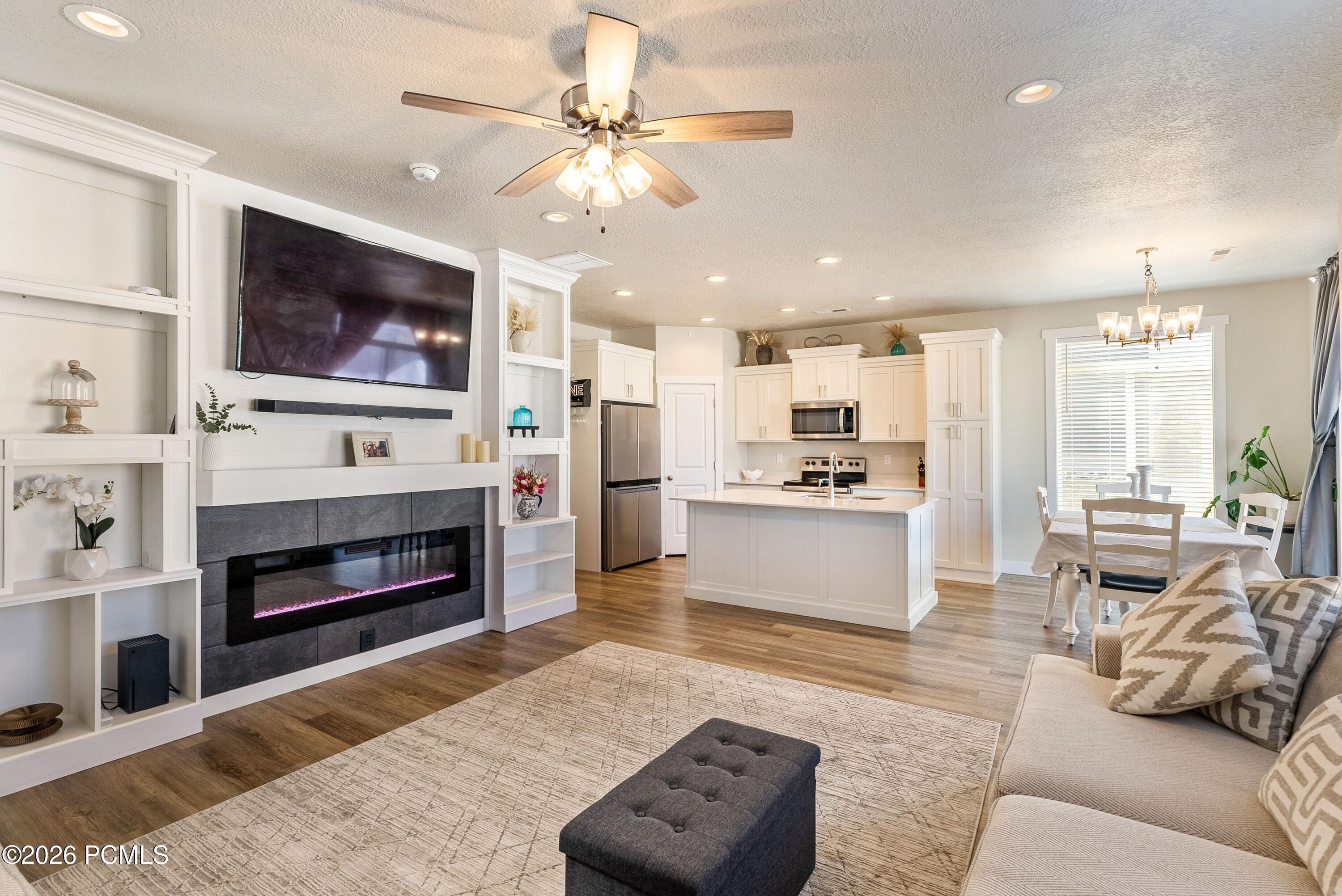 3381 E Stillwater Drive